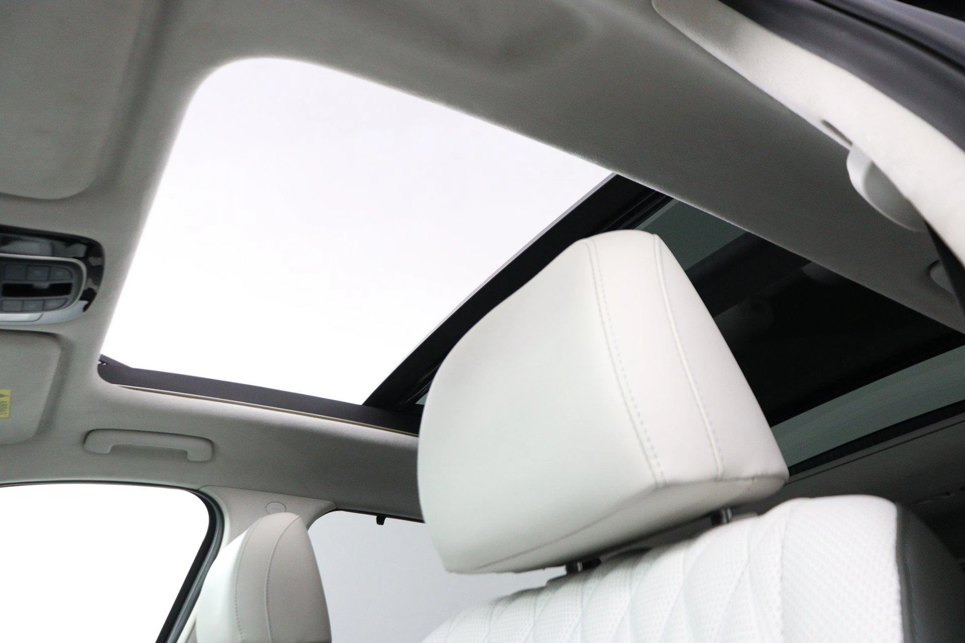 Hyundai-Santa Fe-image-37