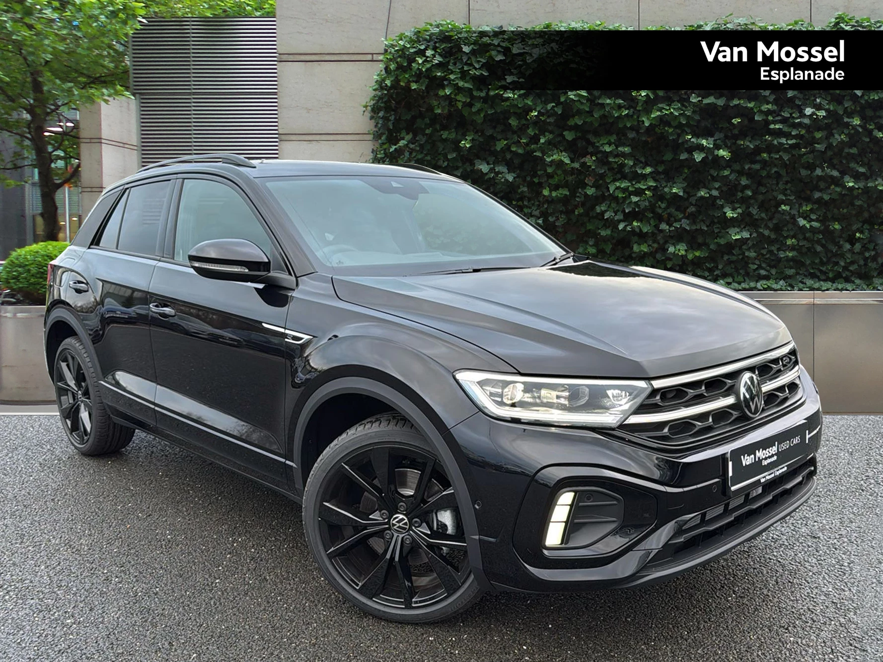 Volkswagen-T-Roc-image-0