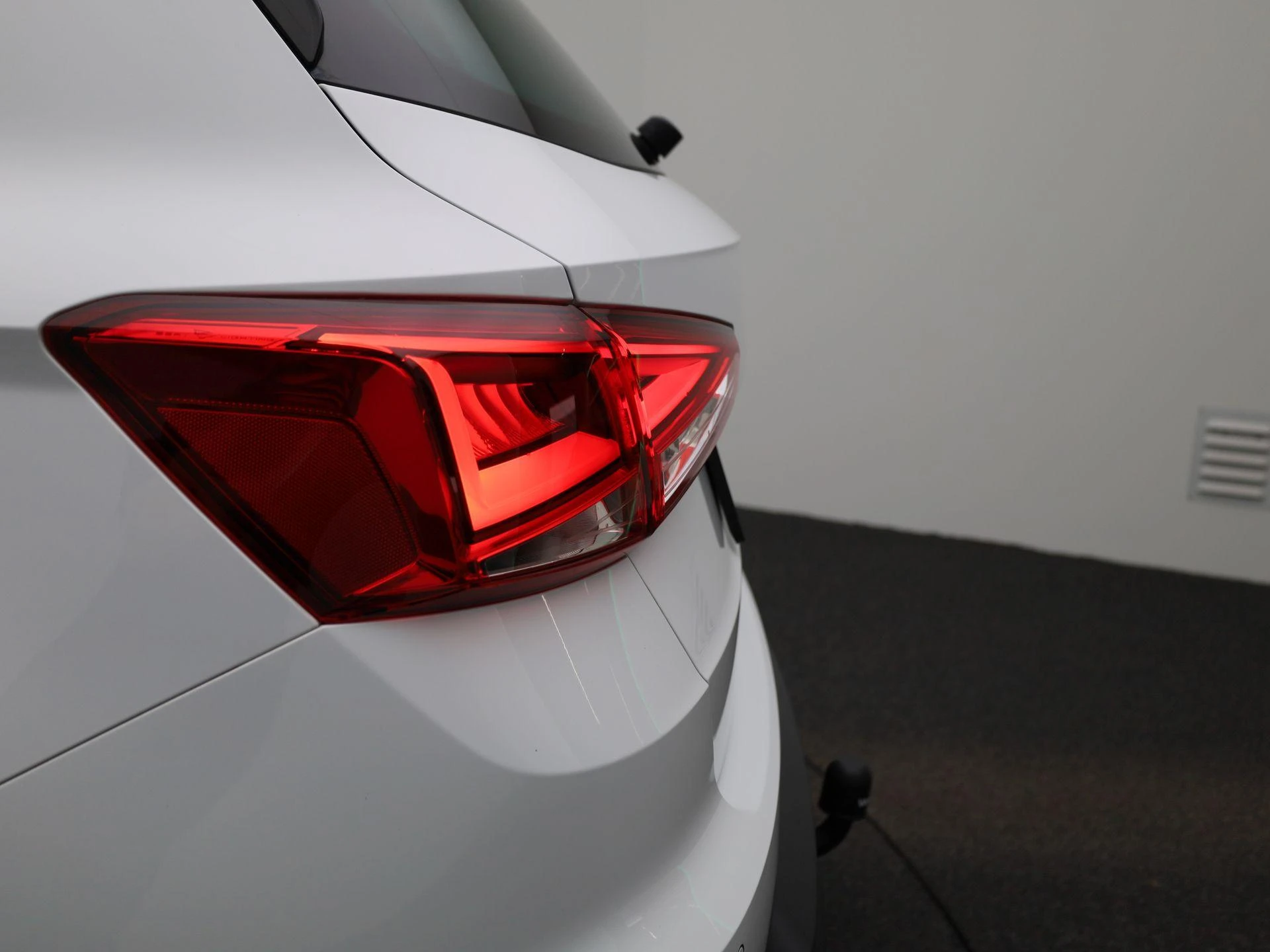 SEAT-Arona-image-39