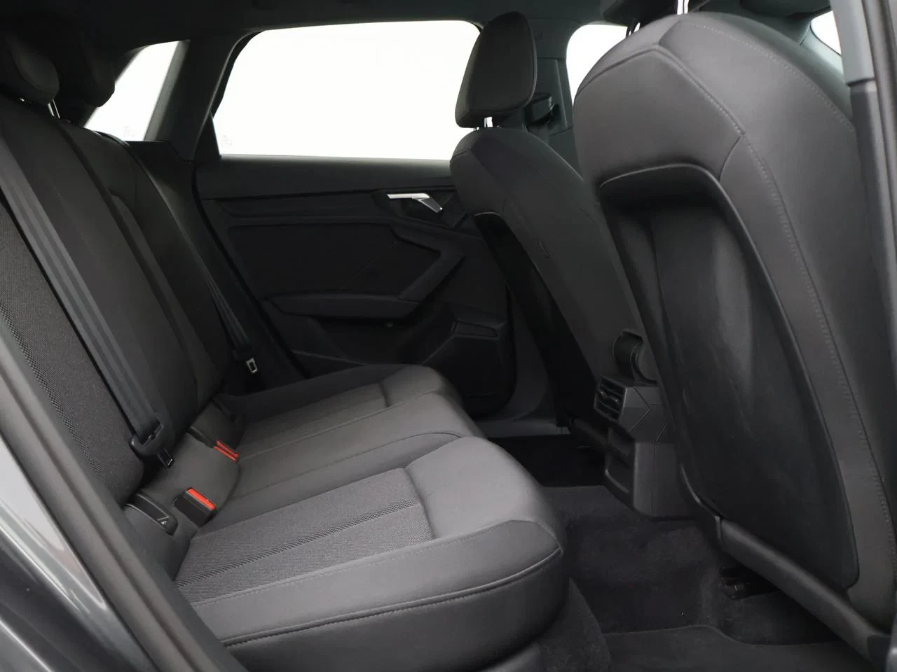 Audi A3 Sportback PHEV Audi A3 Sportback PHEV 2X S line 40 TFSIe 204PK *AUTOMAAT*PDC*VIRTUAL COCKPIT*CRUISE*NAVI*APP-CONNECT*KEYLESS GO*...*