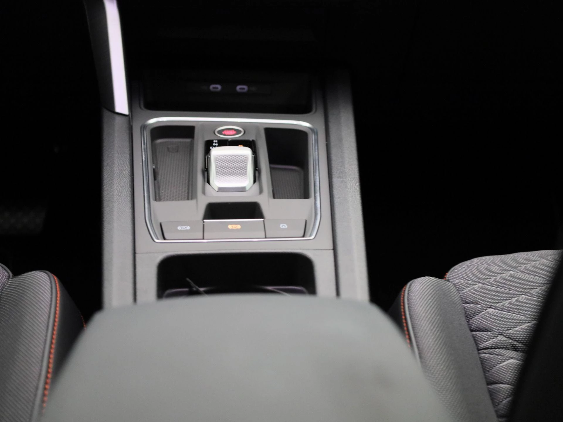 SEAT Leon 1.5 TSI e-Hybrid FR Business
