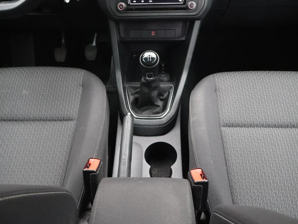 Volkswagen-Caddy-image-11