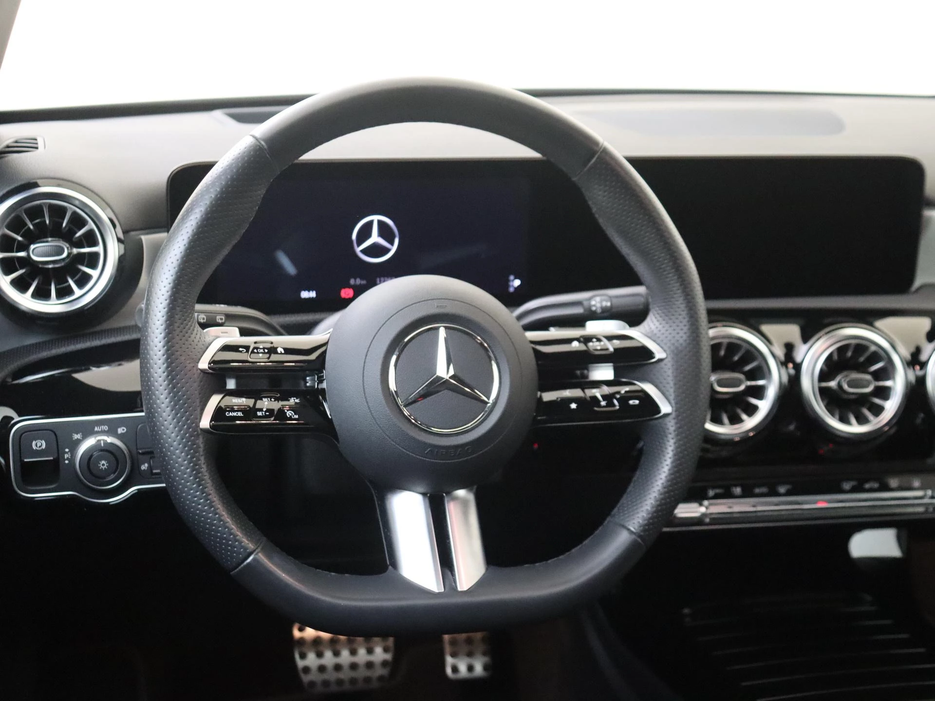 Mercedes-Benz A-Klasse 250 e Business Solution AMG