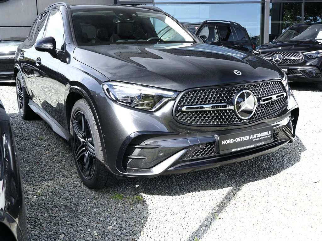 Mercedes-Benz-GLC 200-image-4