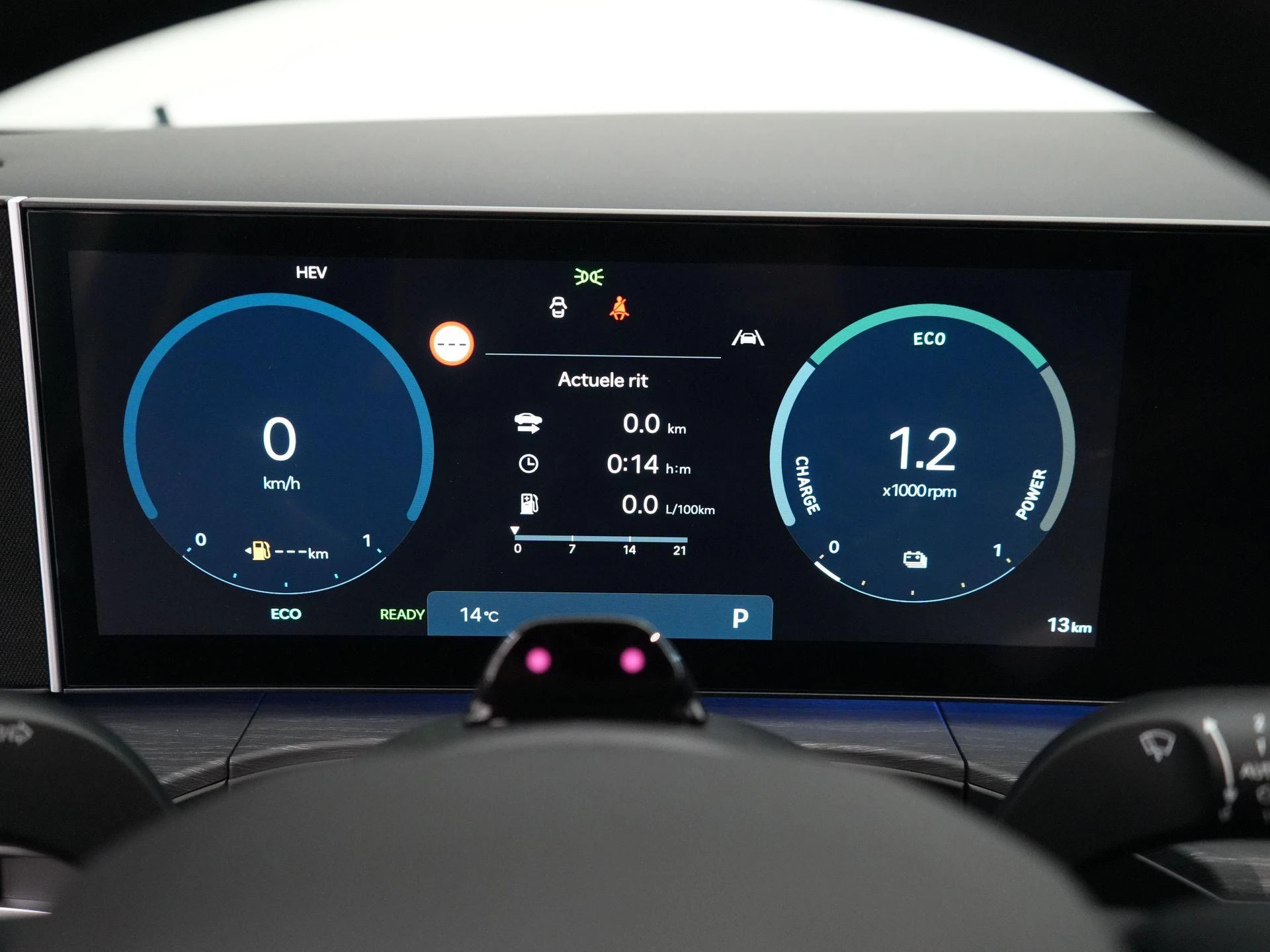 Hyundai-Santa Fe-image-10