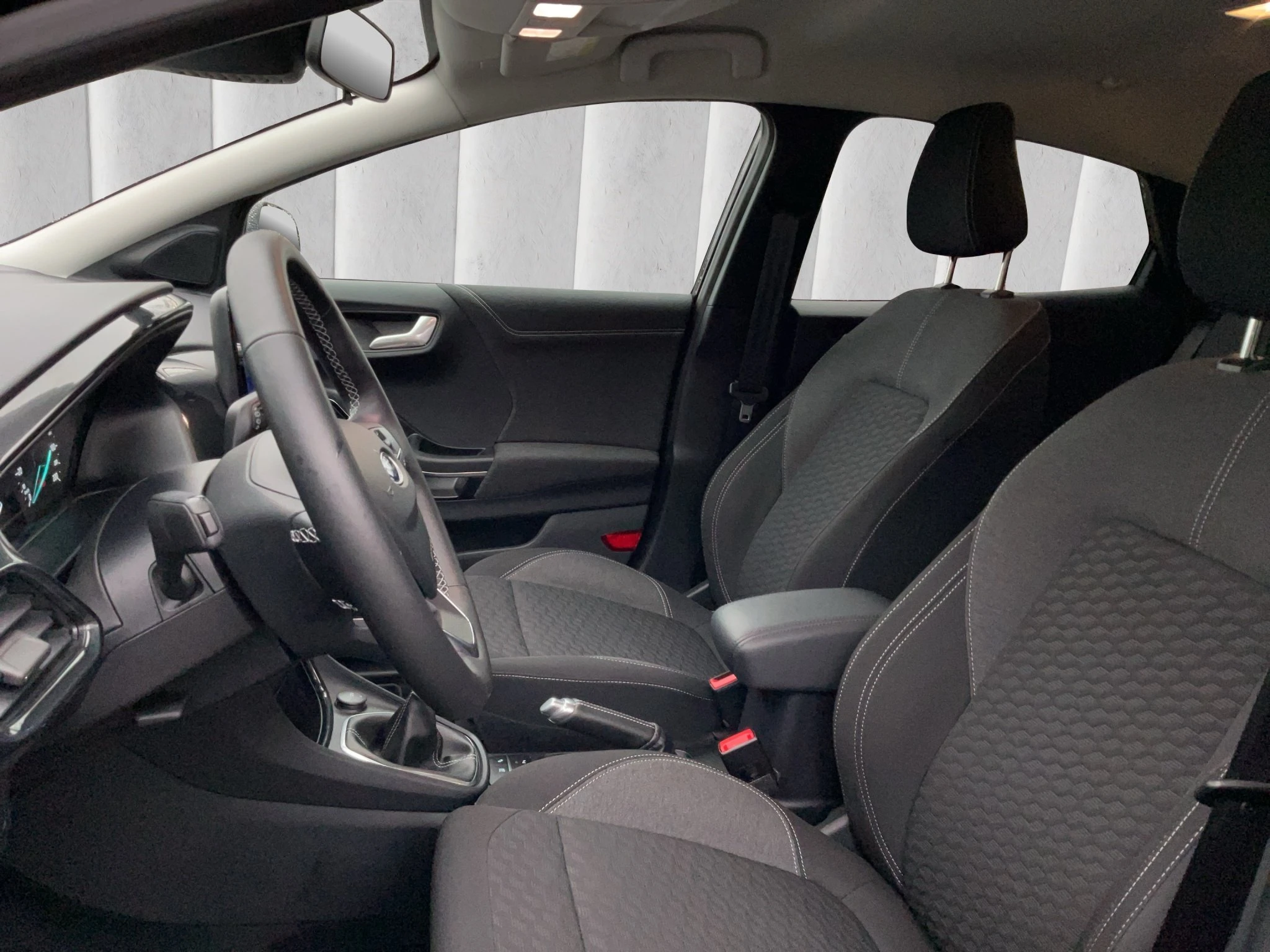 Ford Puma Titanium Hybrid