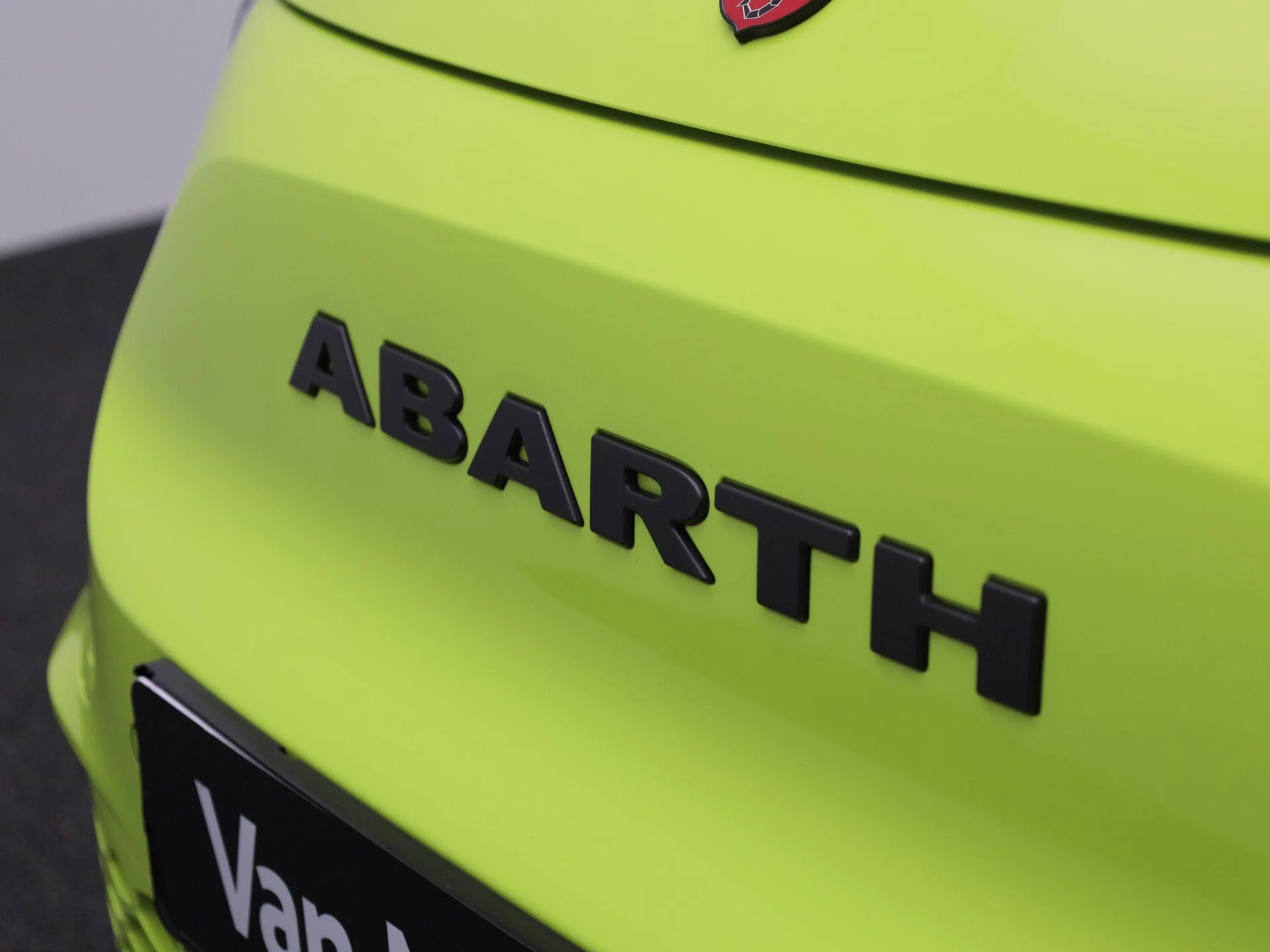Abarth-500e-image-41