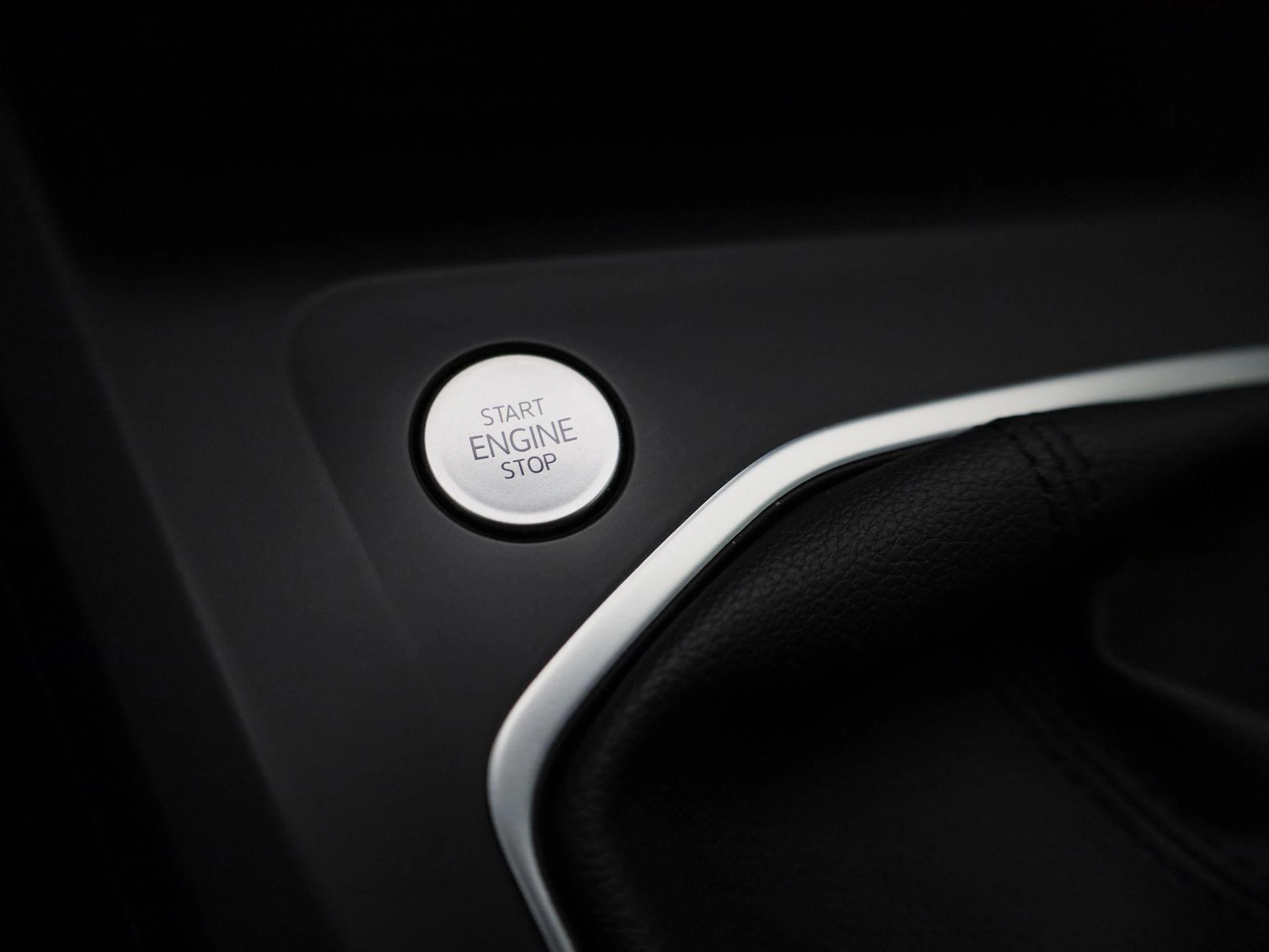 Volkswagen-Golf-image-23