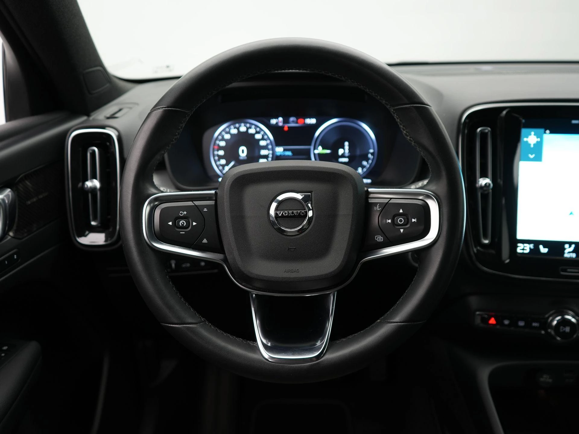 Volvo-XC40-image-7