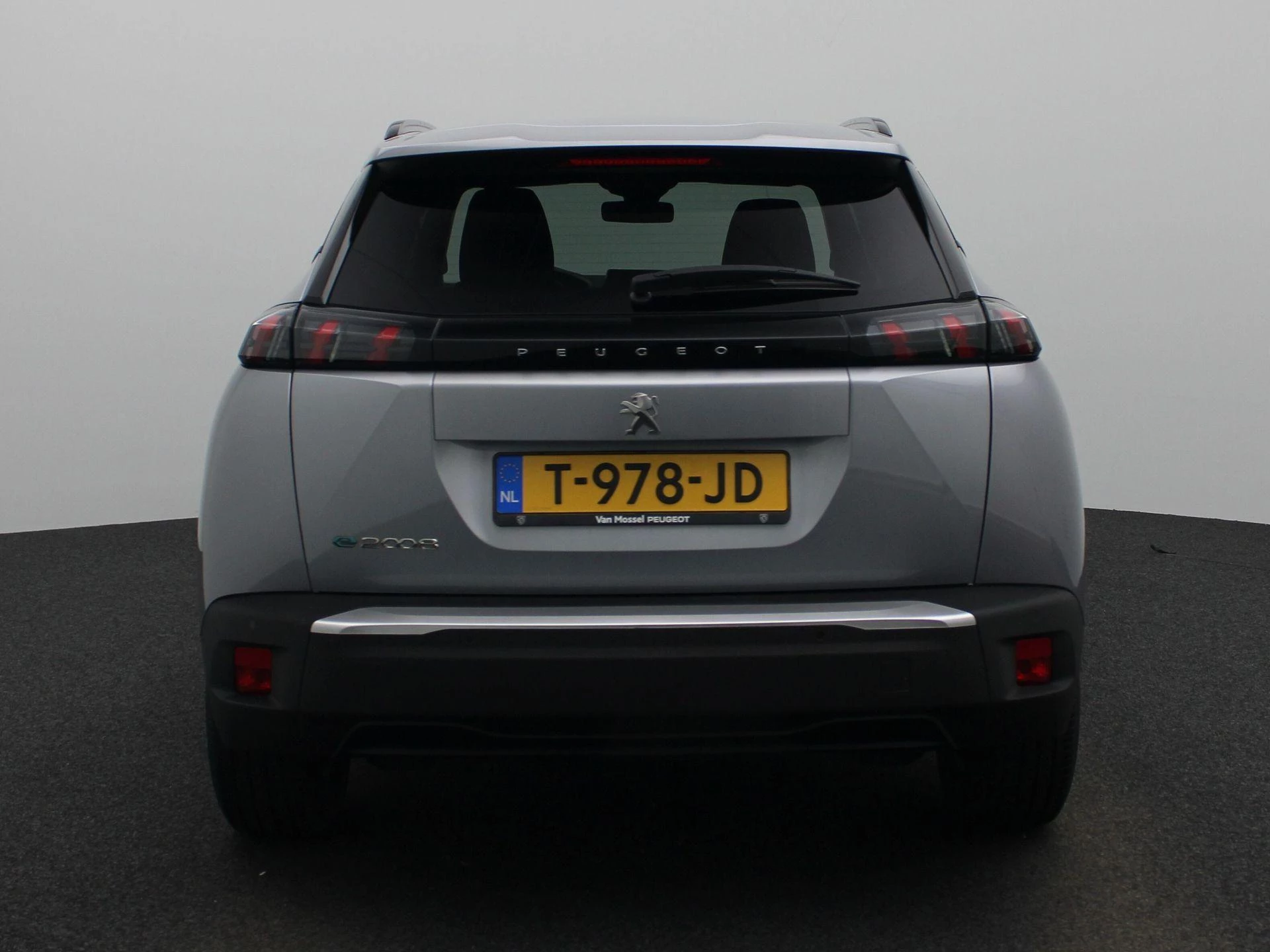 Peugeot-e-2008-image-5