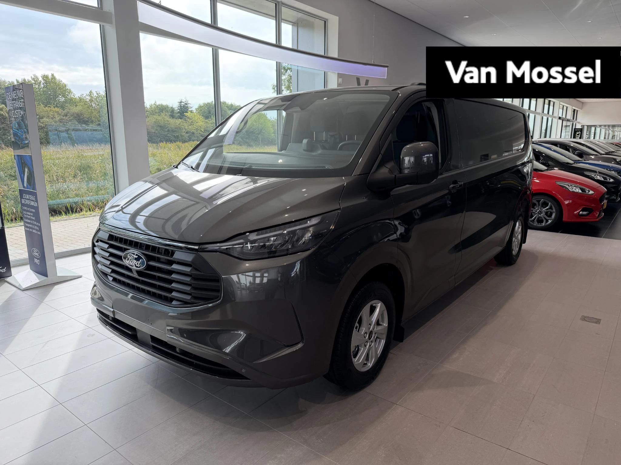 Ford-Transit Custom-image-0