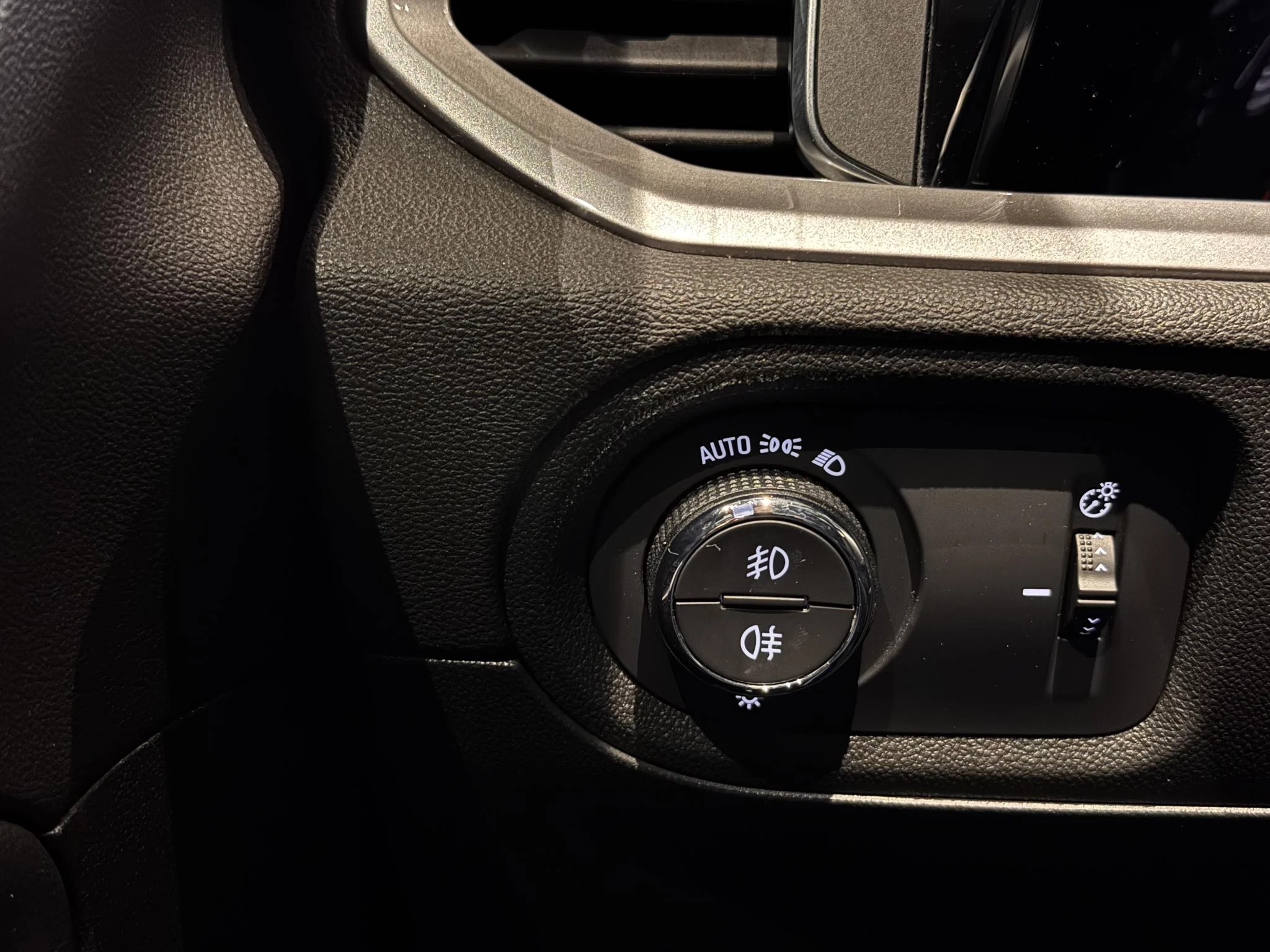 Opel-Grandland-image-7