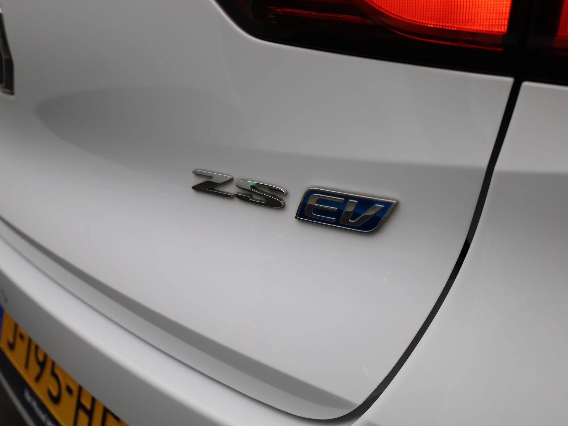 MG-ZS EV-image-27
