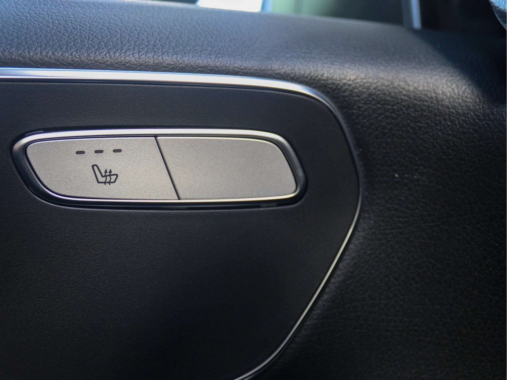 Mercedes-Benz-Vito-image-5