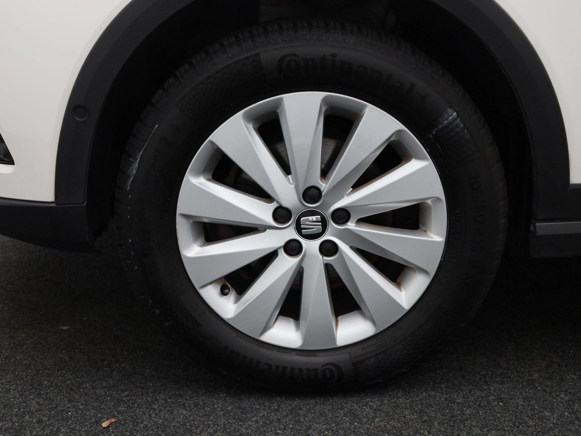 SEAT-Arona-image-12