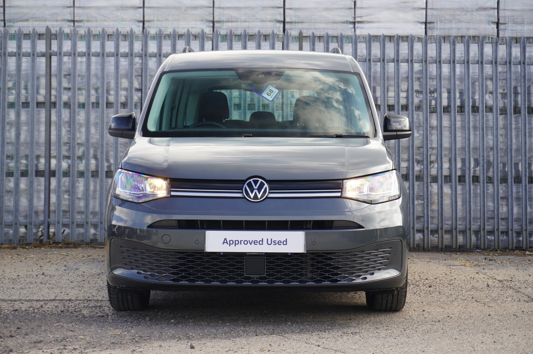Volkswagen-Caddy-image-6