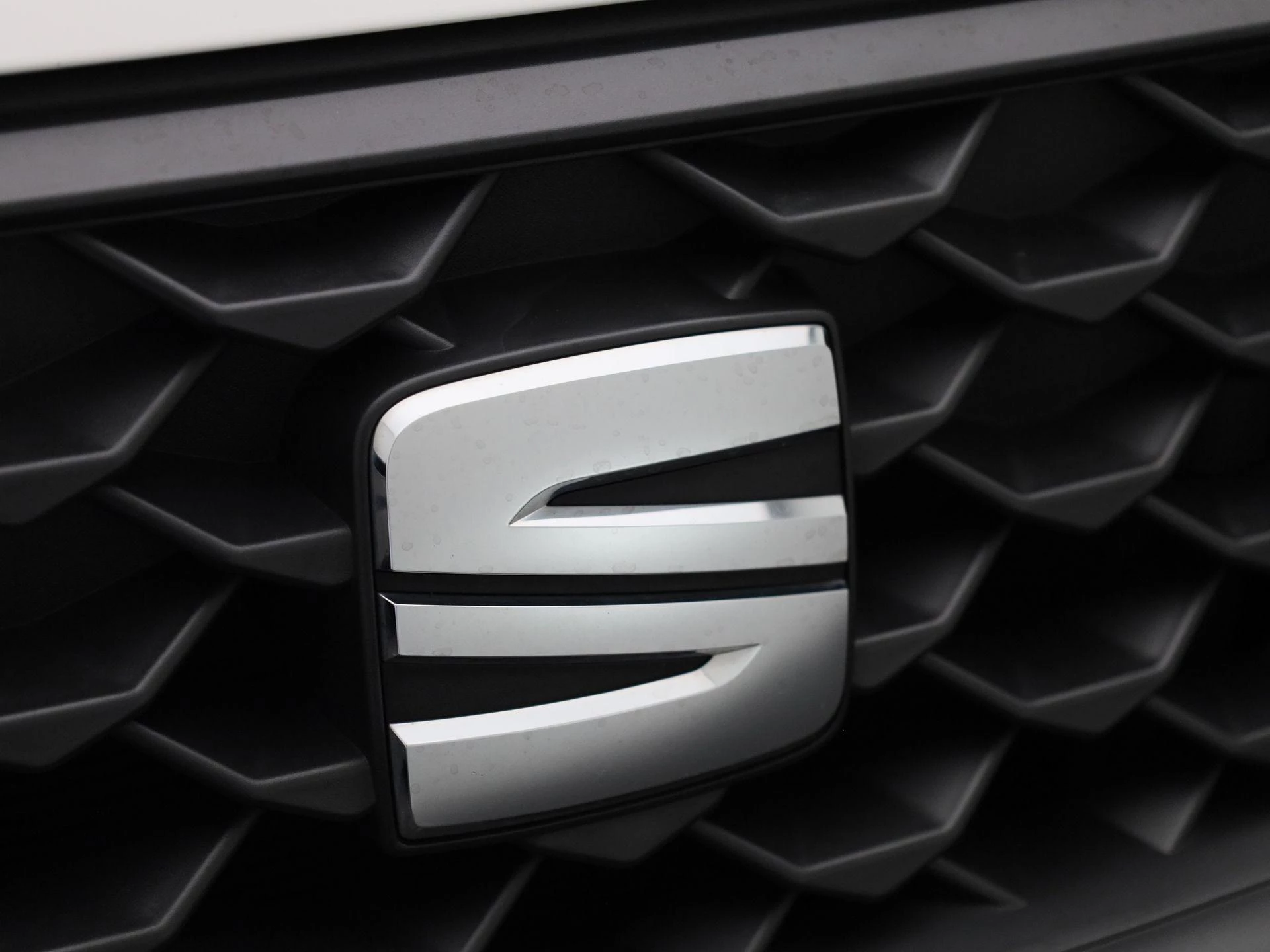 SEAT-Arona-image-30