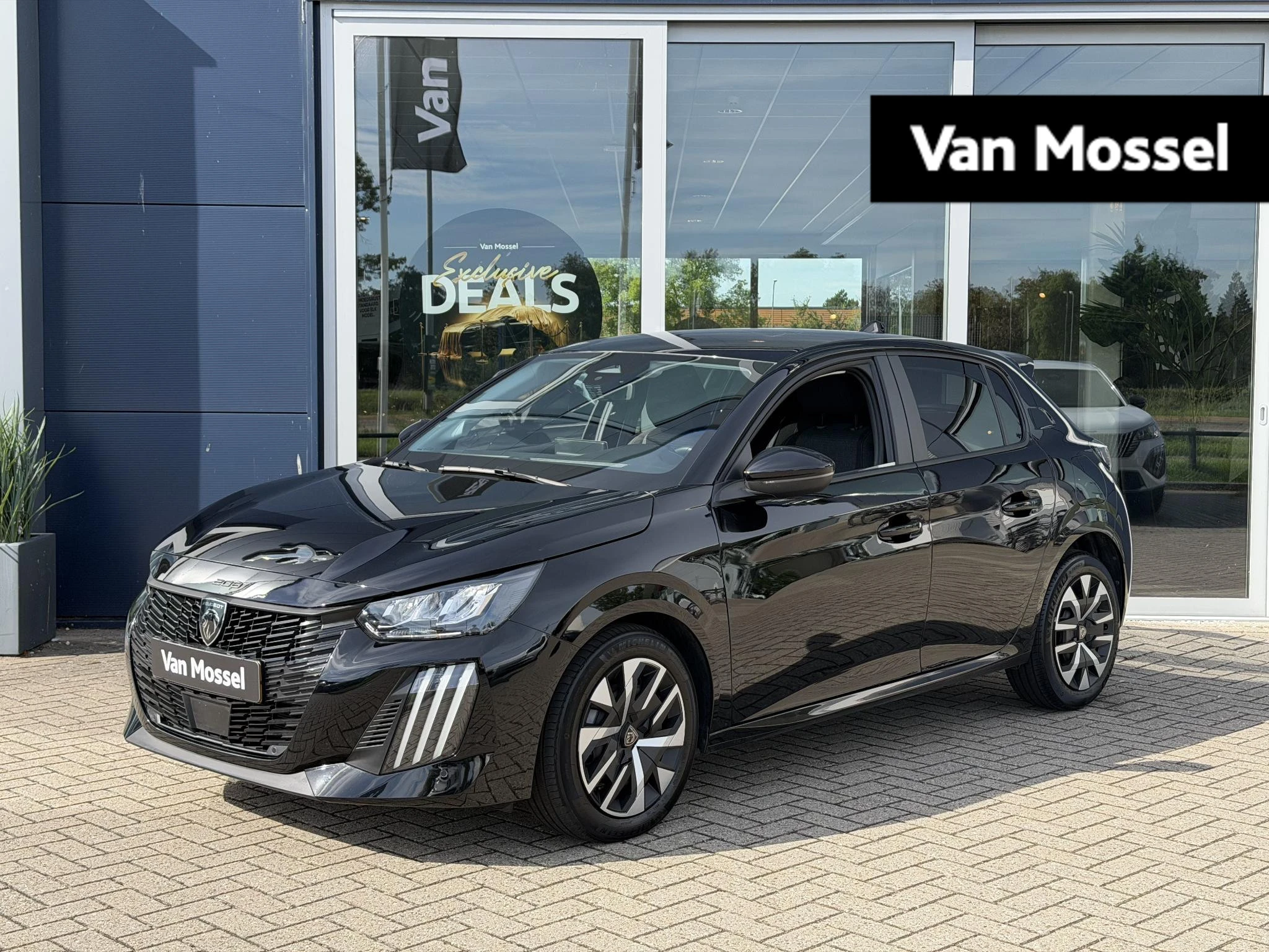 Peugeot-208-image-0