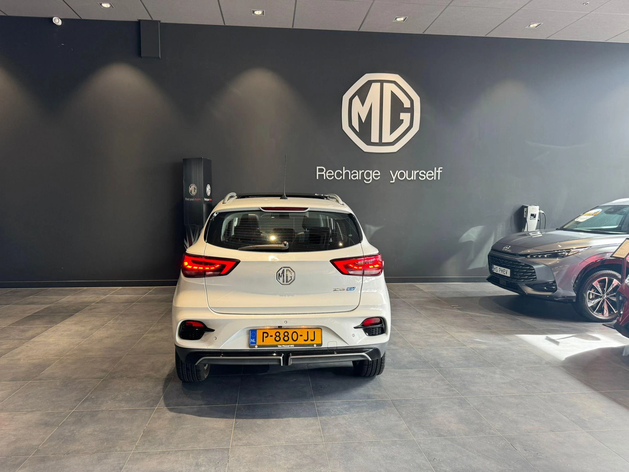 MG-ZS EV-image-14