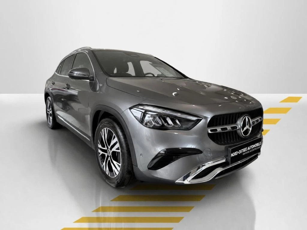 Mercedes-Benz-GLA 200-image-16