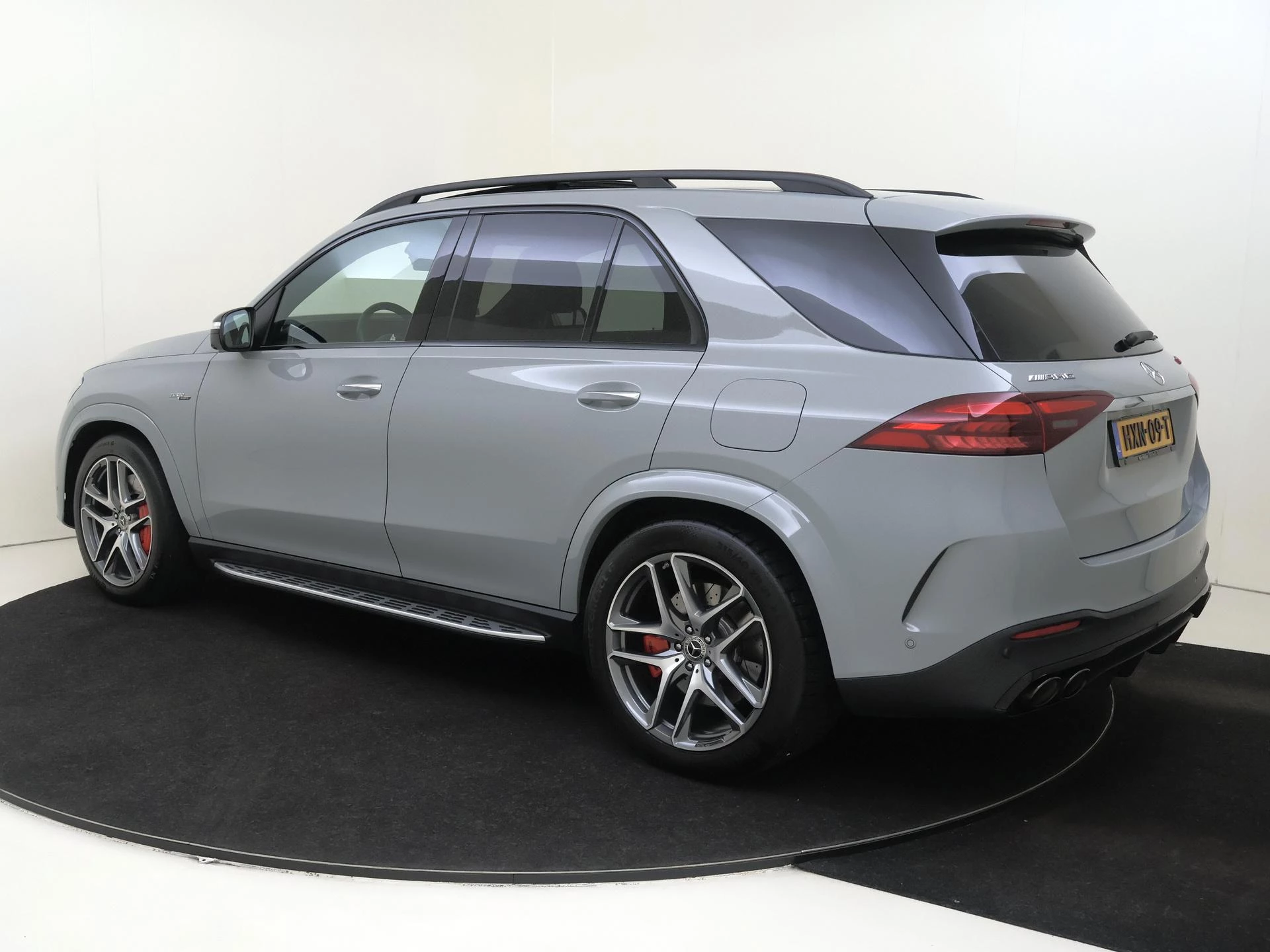 Mercedes-Benz-GLE-image-2
