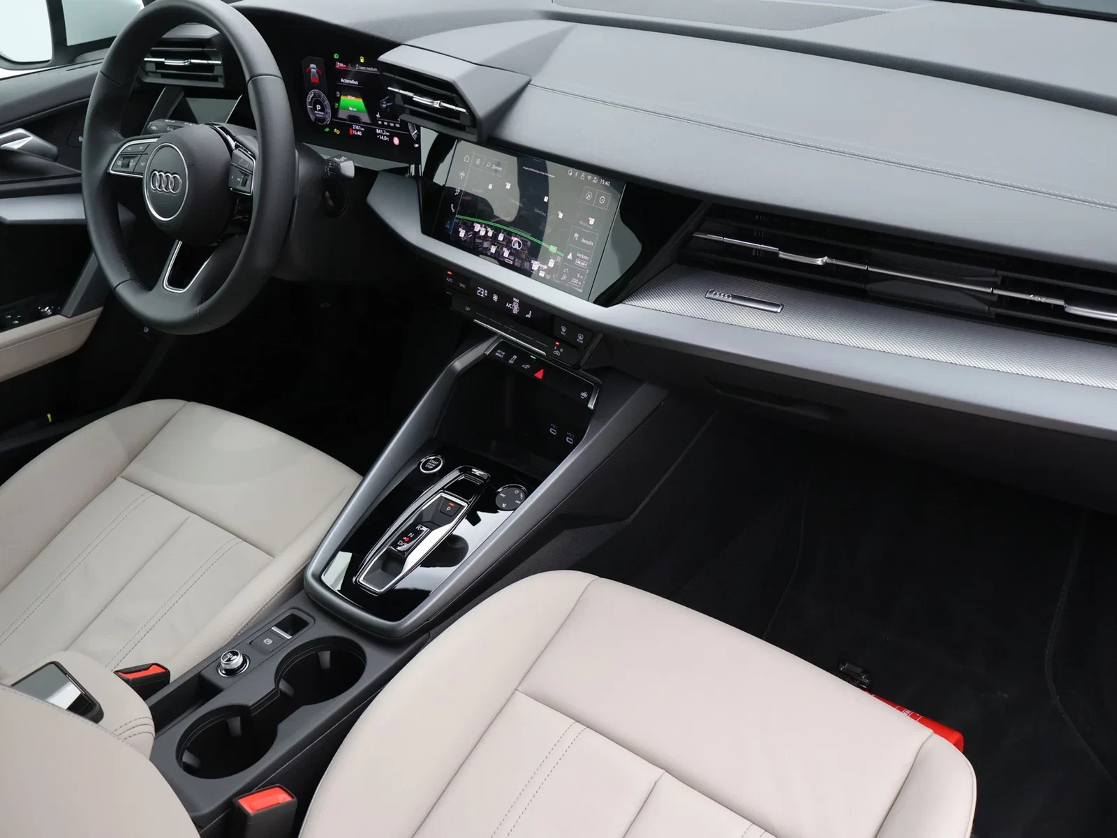 Audi A3 Sportback PHEV Audi A3 Sportback Advanced 40 TFSI e 204pk / DEMO