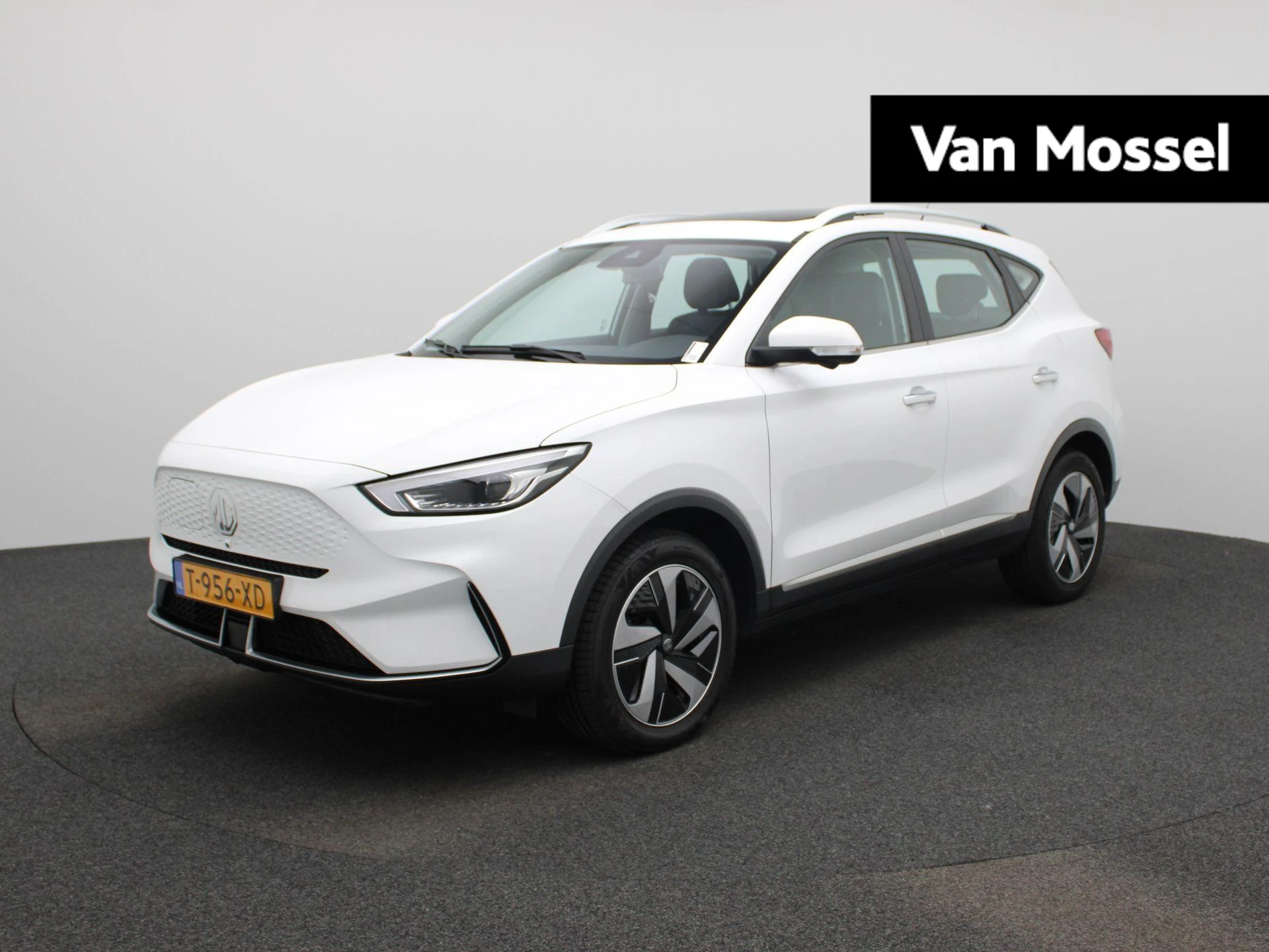 MG-ZS EV-image-0
