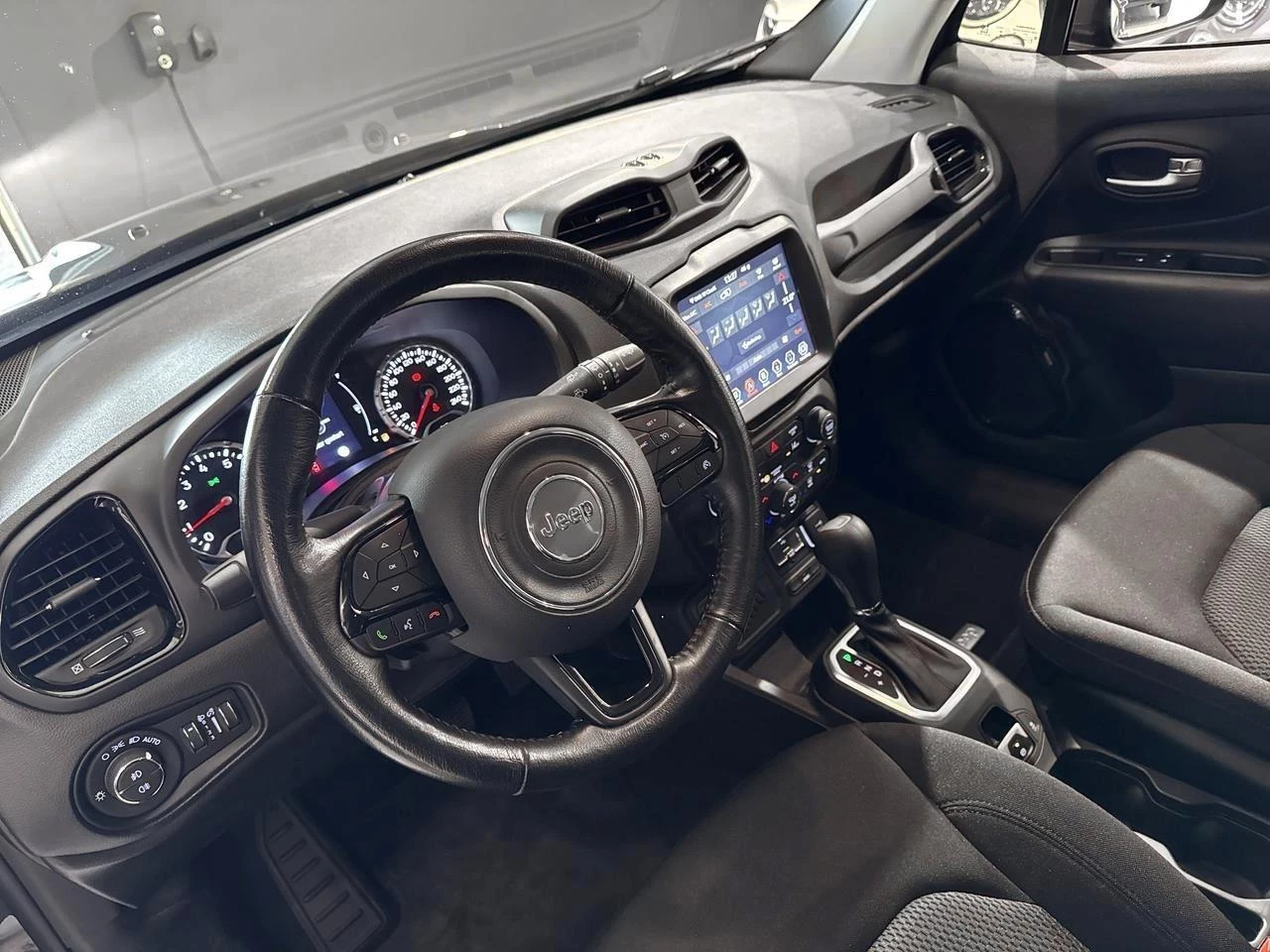 Jeep Renegade 1.3 T4 150 4x2 DDCT Night Eagle