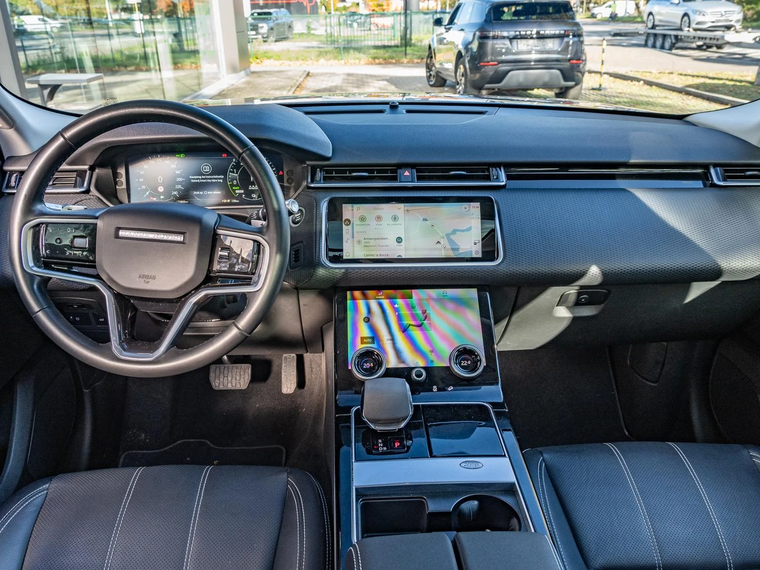 Land Rover-Range Rover Velar-image-8