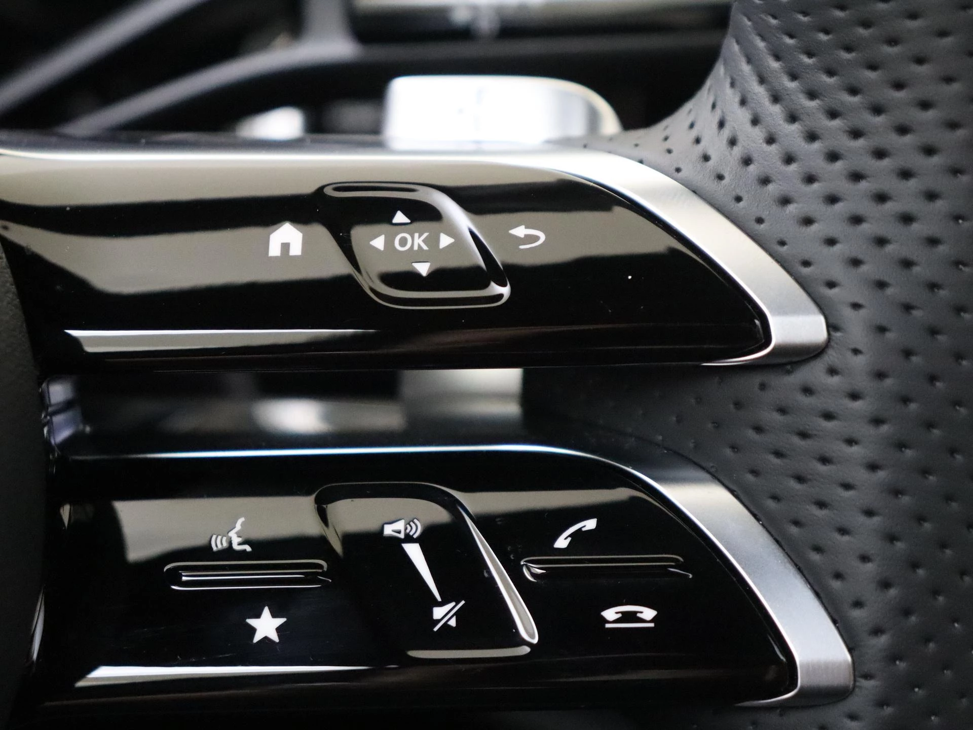 Mercedes-Benz-E-Klasse-image-16