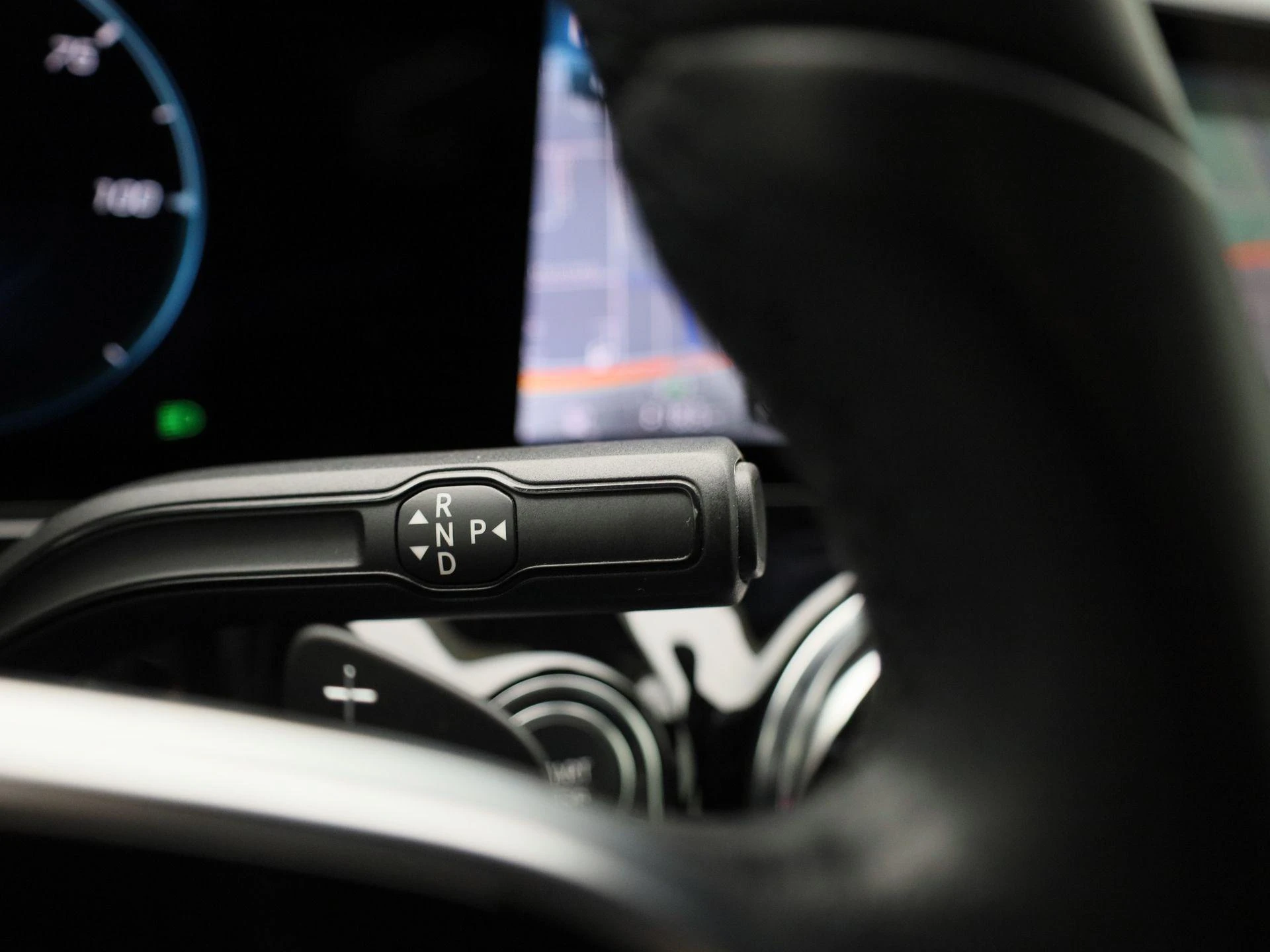 Mercedes-Benz-EQA-image-24