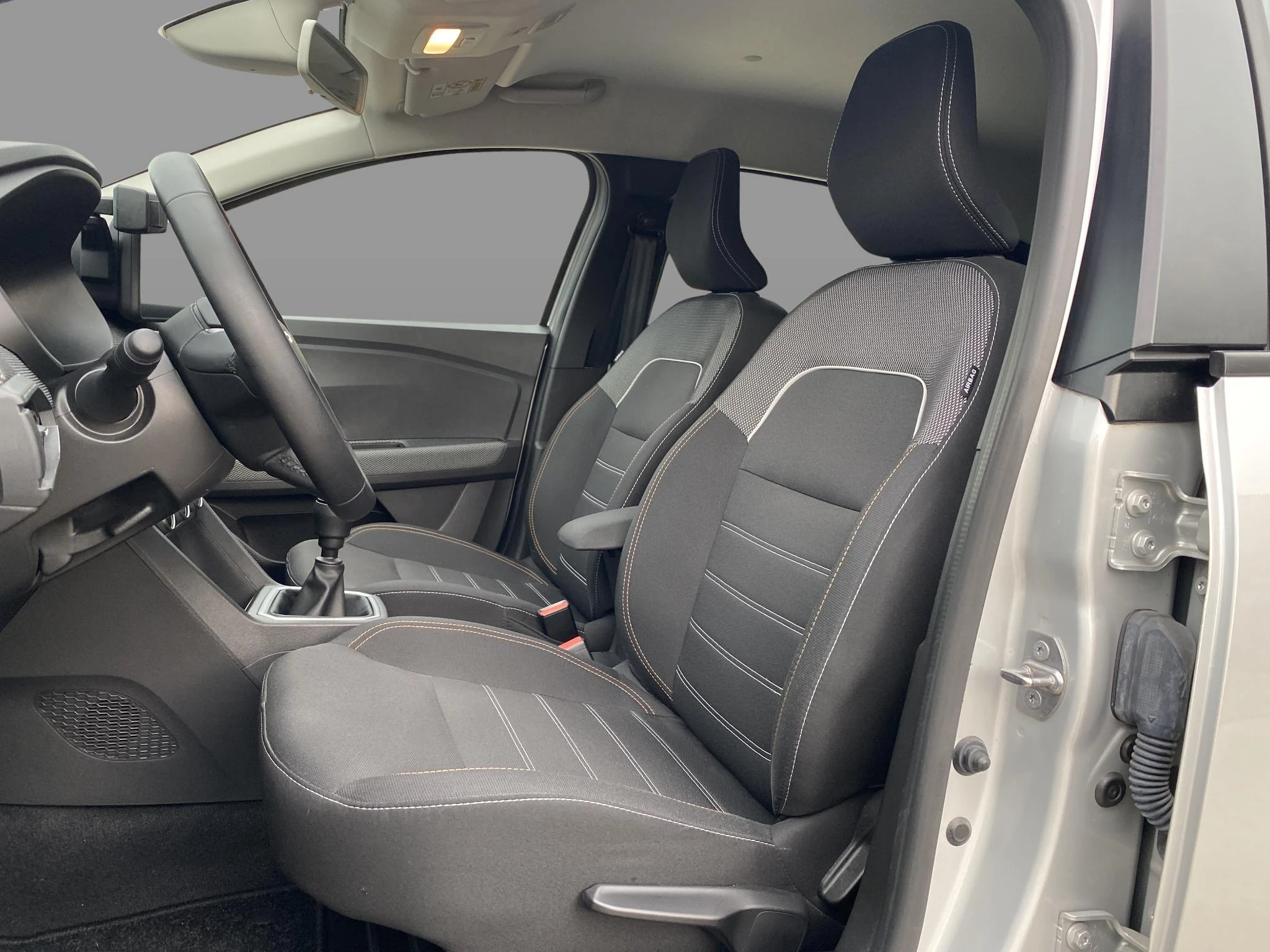 Dacia-Sandero Stepway-image-12