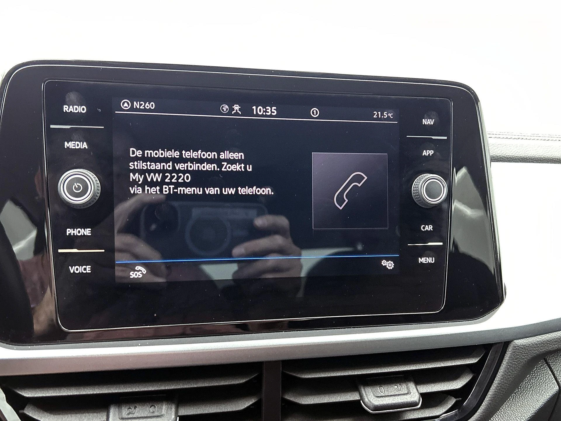 Volkswagen-T-Roc-image-9