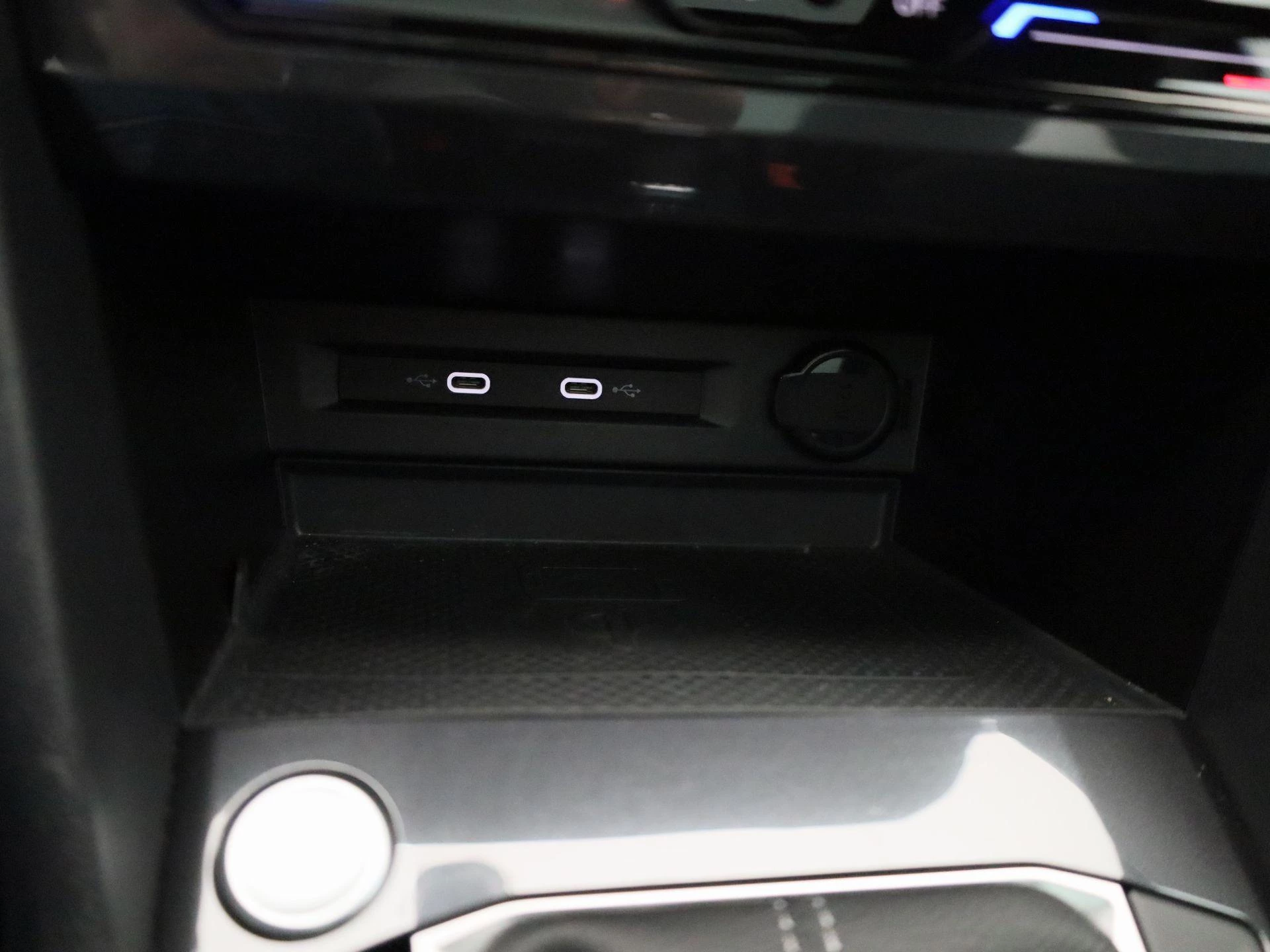 Volkswagen-Tiguan Allspace-image-24