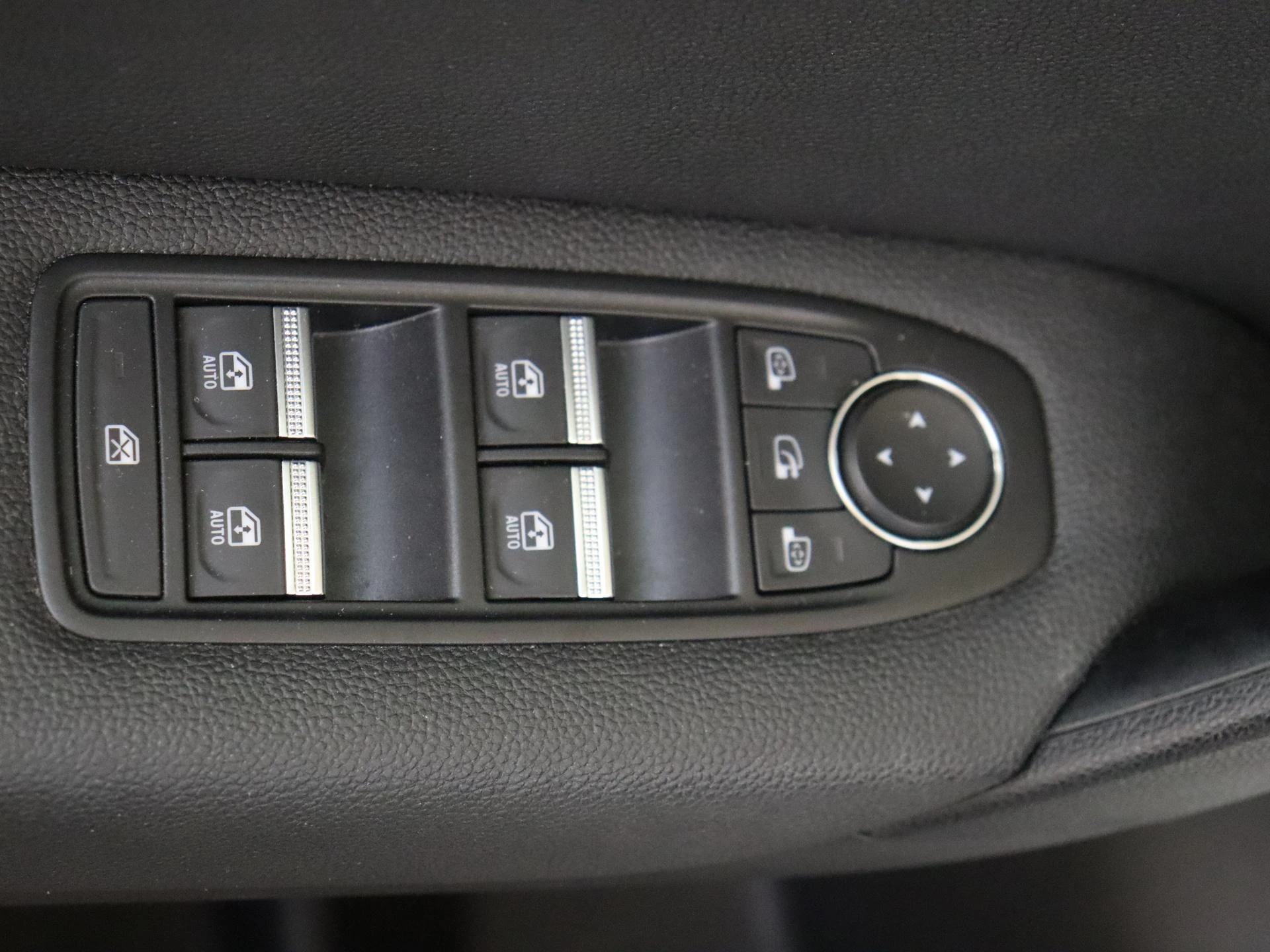 Renault-Captur-image-24