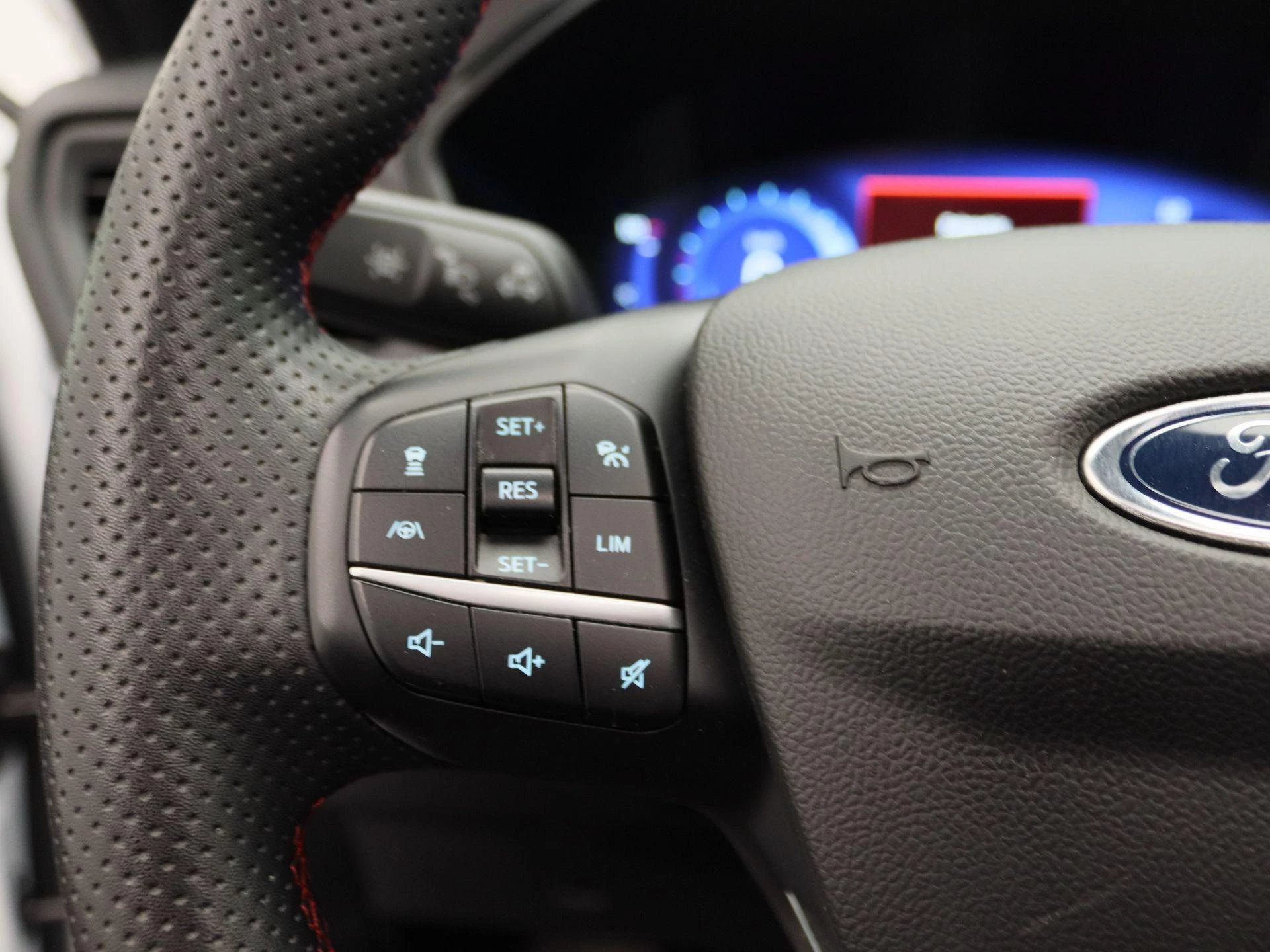 Ford-Kuga-image-23