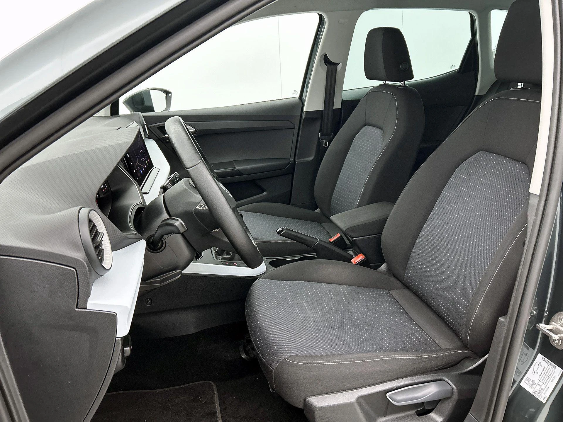 SEAT-Arona-image-21