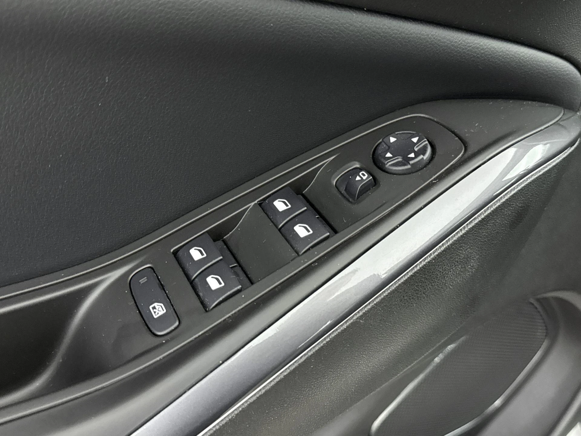 Opel-Grandland X-image-9
