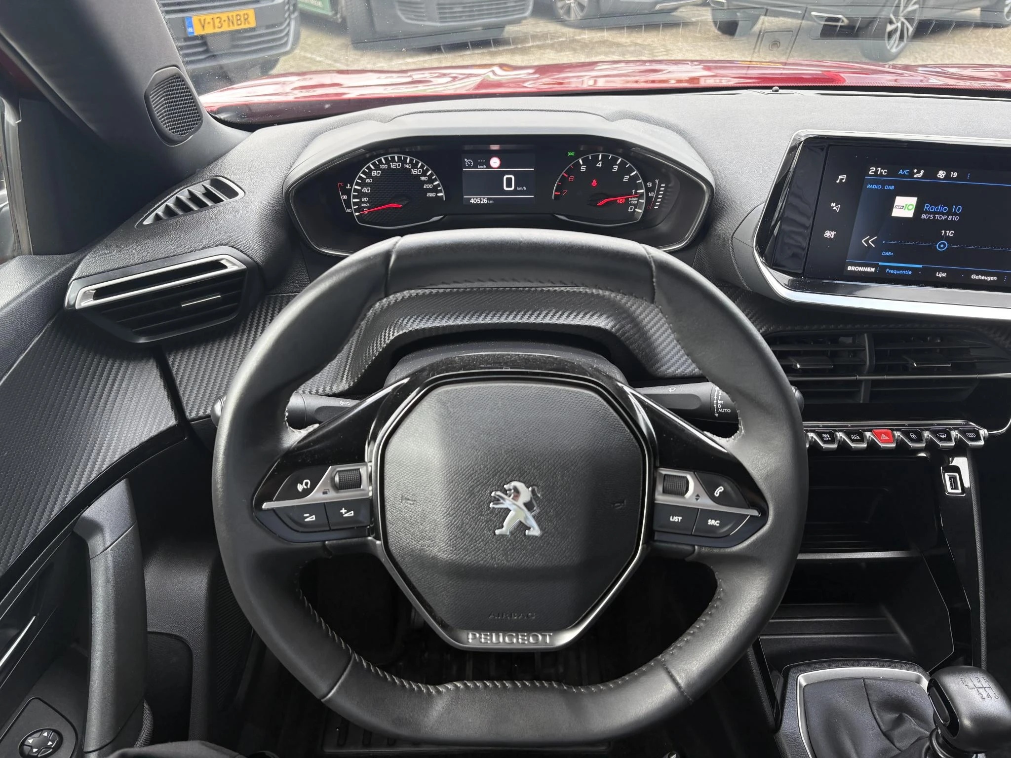 Peugeot-2008-image-10