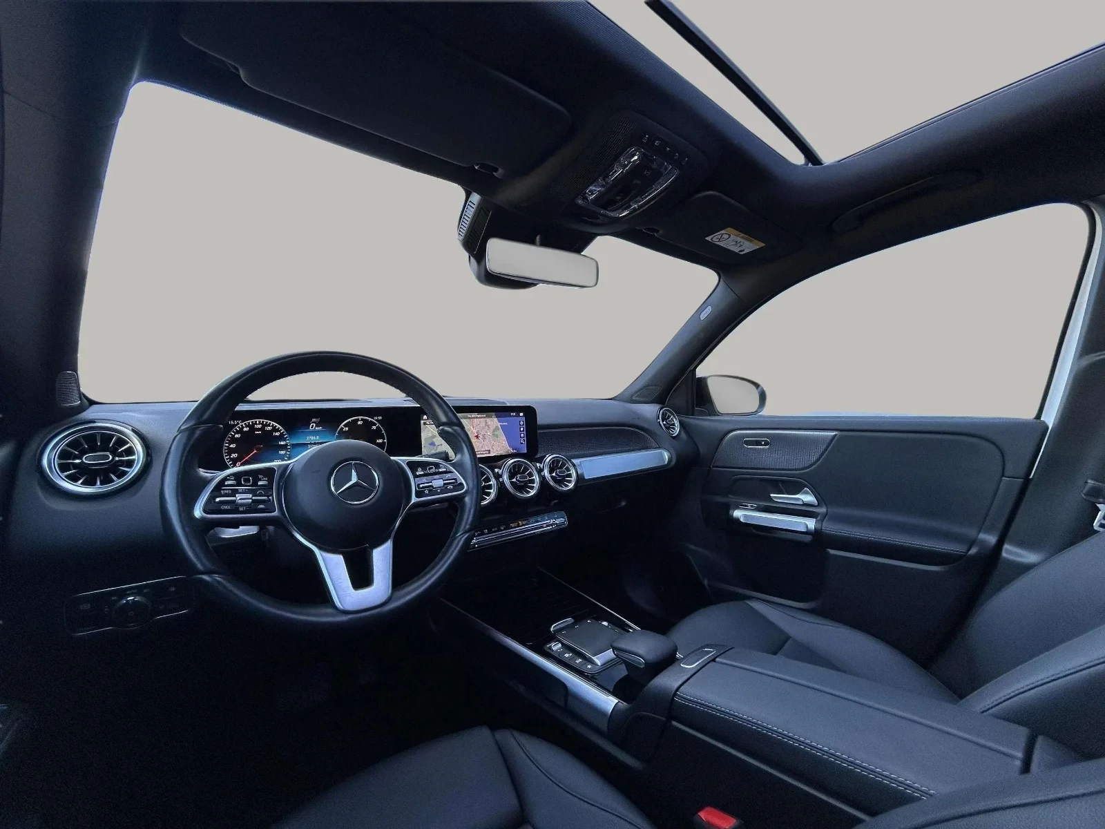 Mercedes-Benz-EQB-image-11