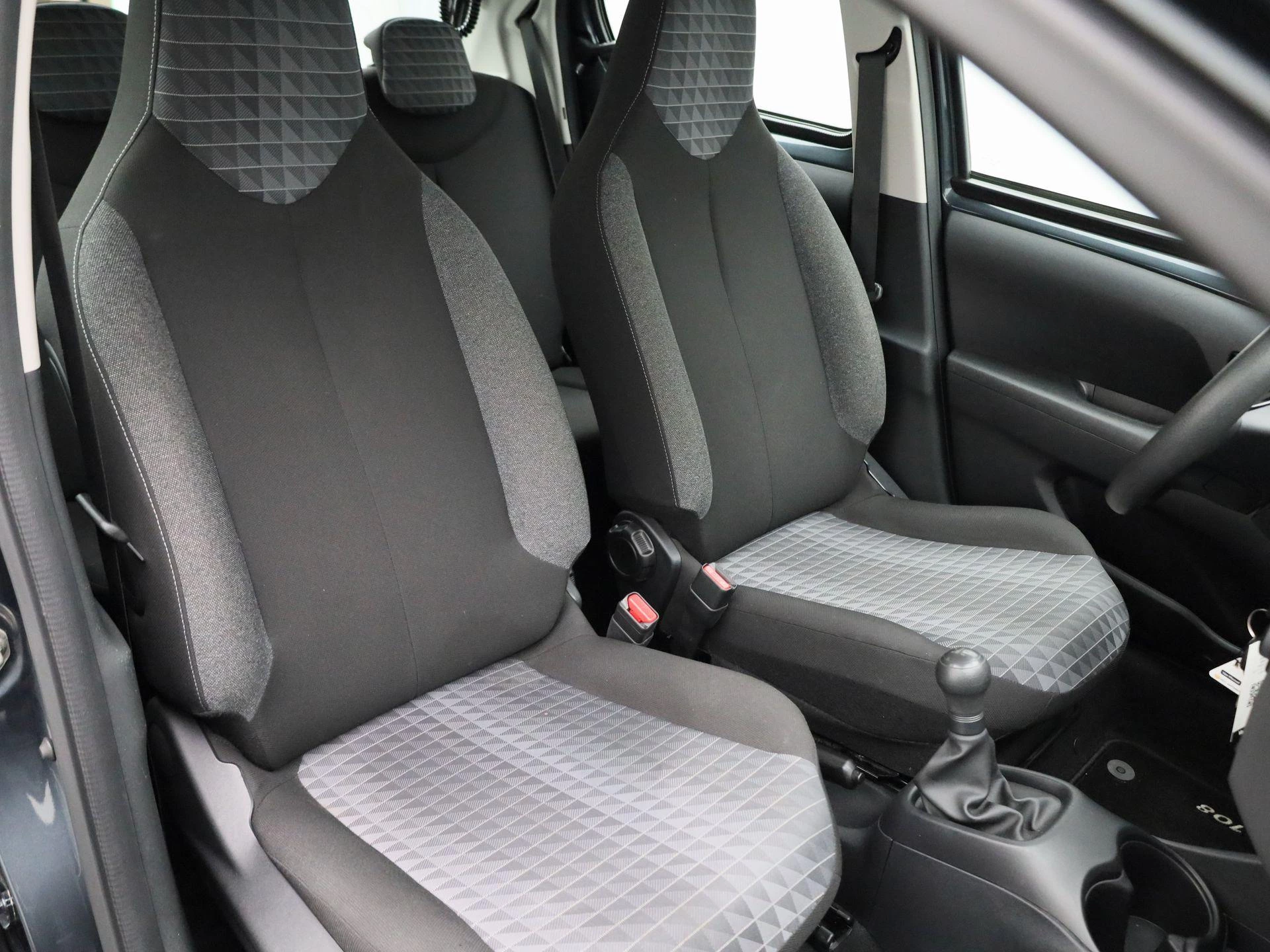Peugeot-108-image-29