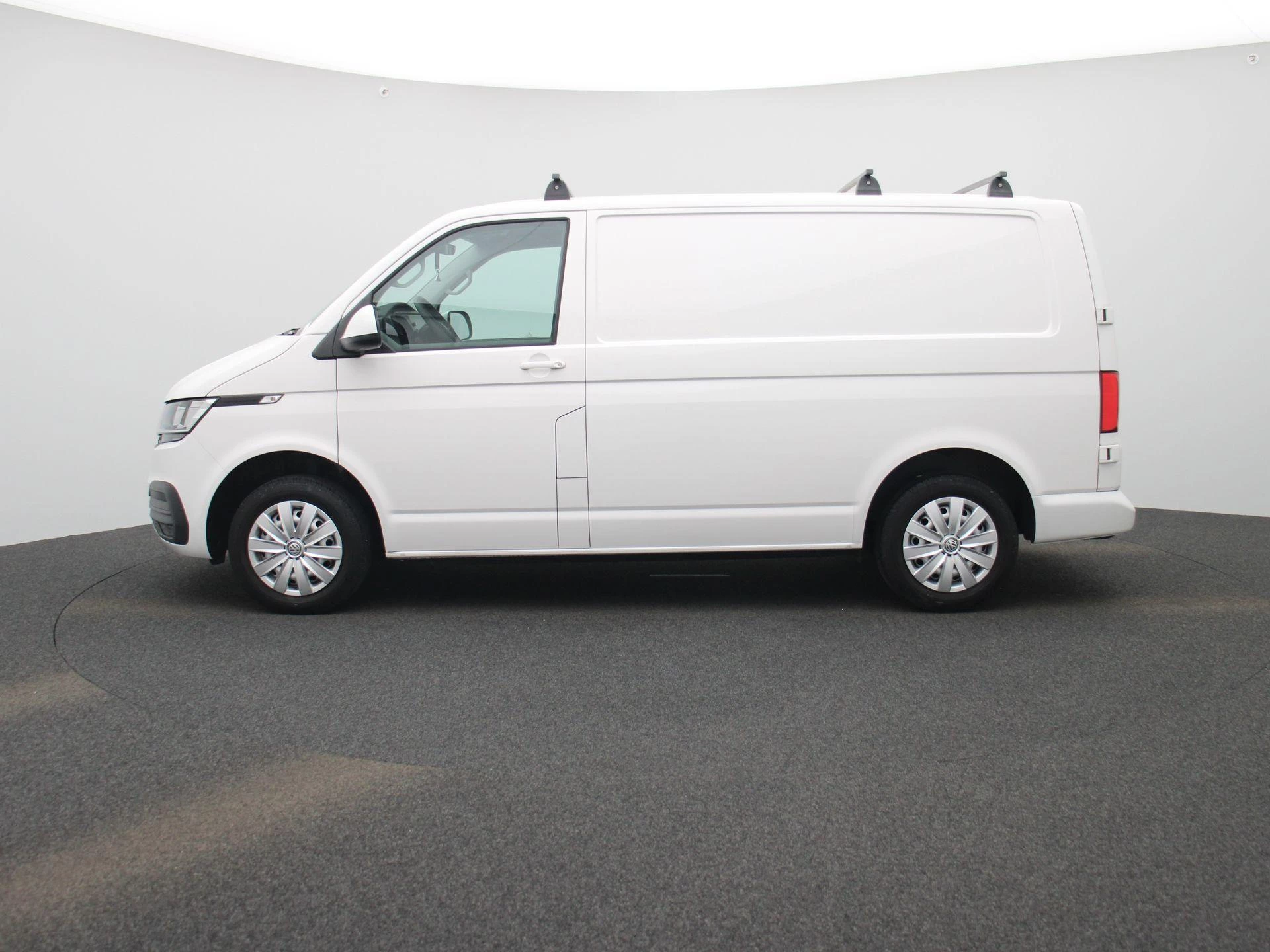 Volkswagen-Transporter-image-3