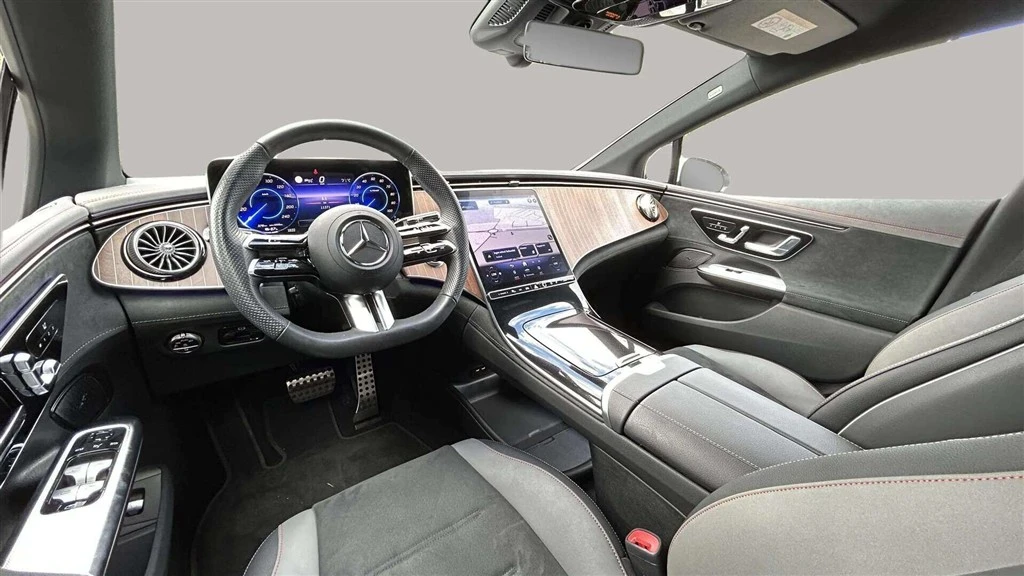 Mercedes-Benz-EQE-image-11