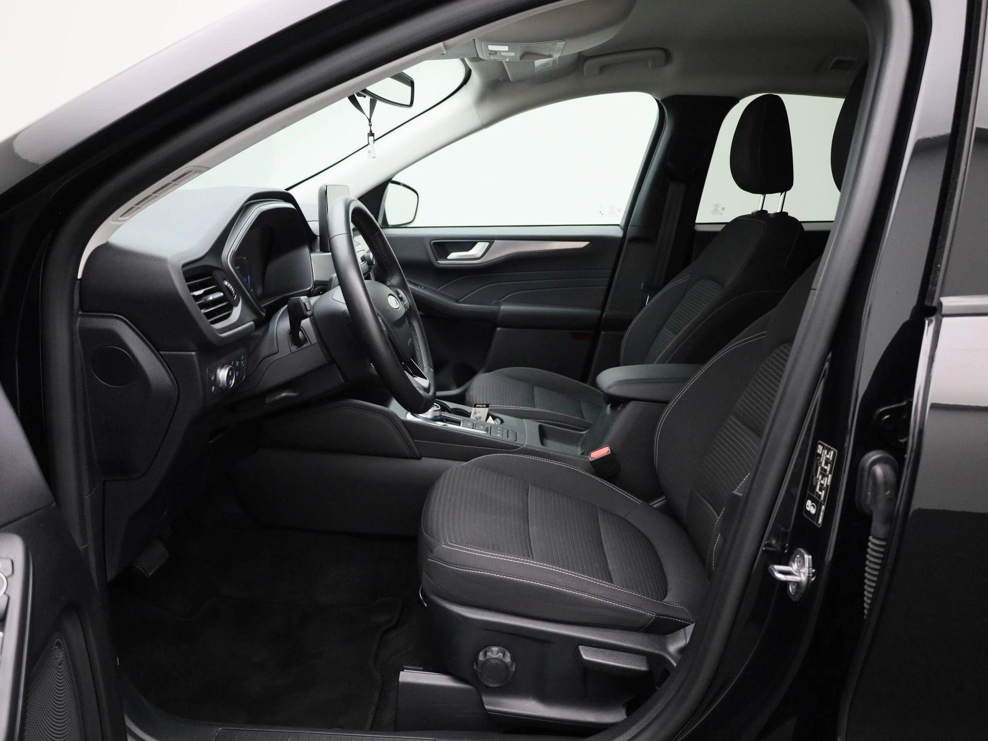 Ford-Kuga-image-8
