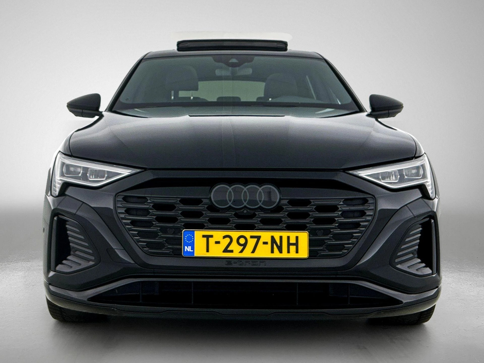 Audi-Q8 Sportback e-tron-image-4