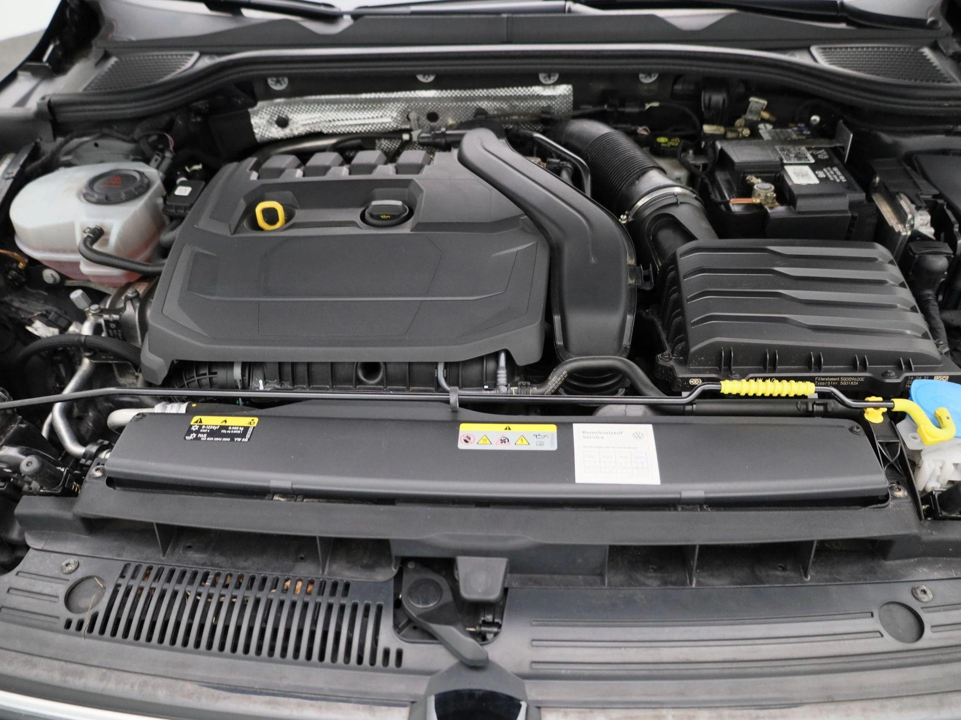 Volkswagen-Golf-image-34