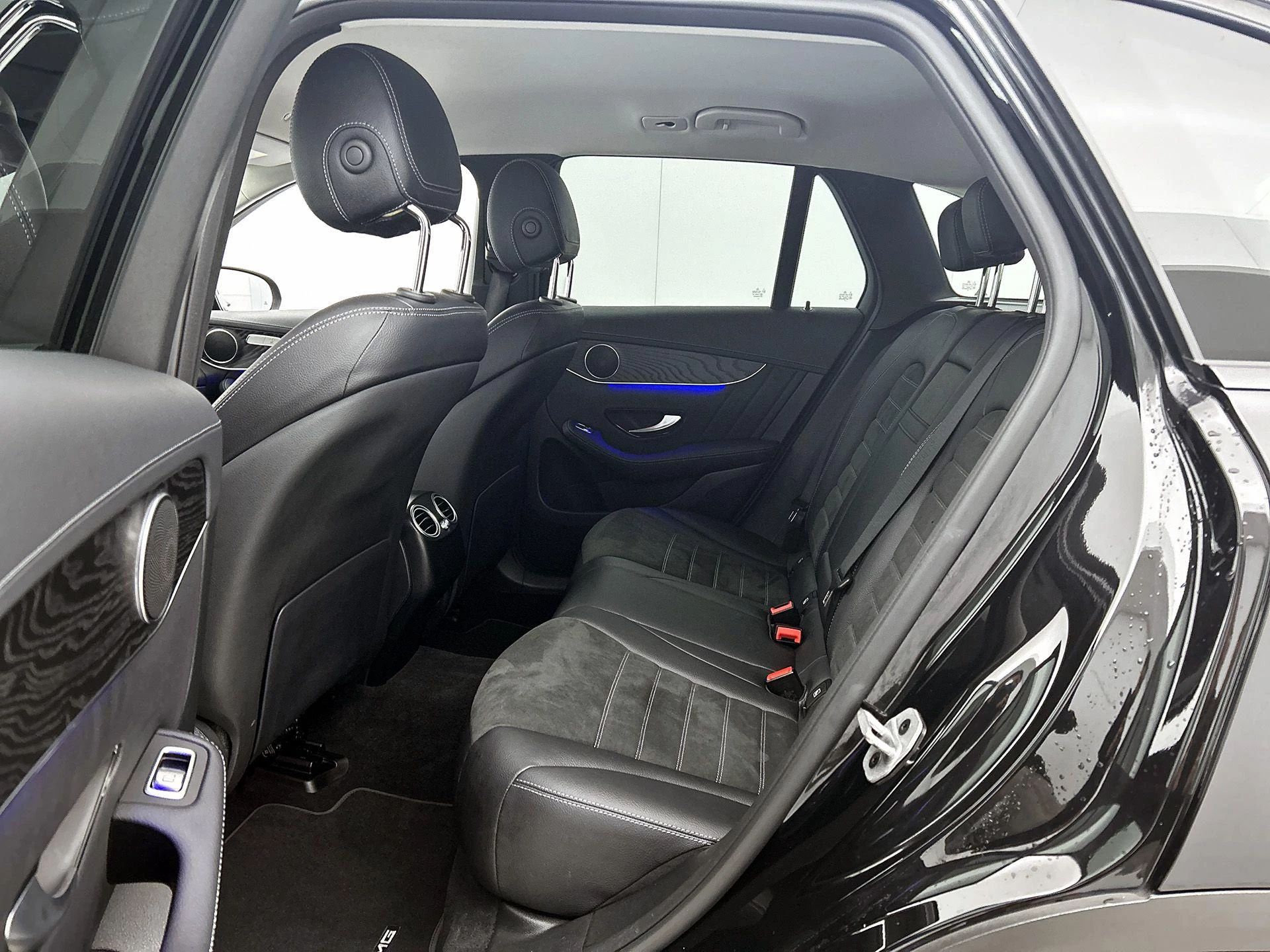 Mercedes-Benz-GLC-image-26