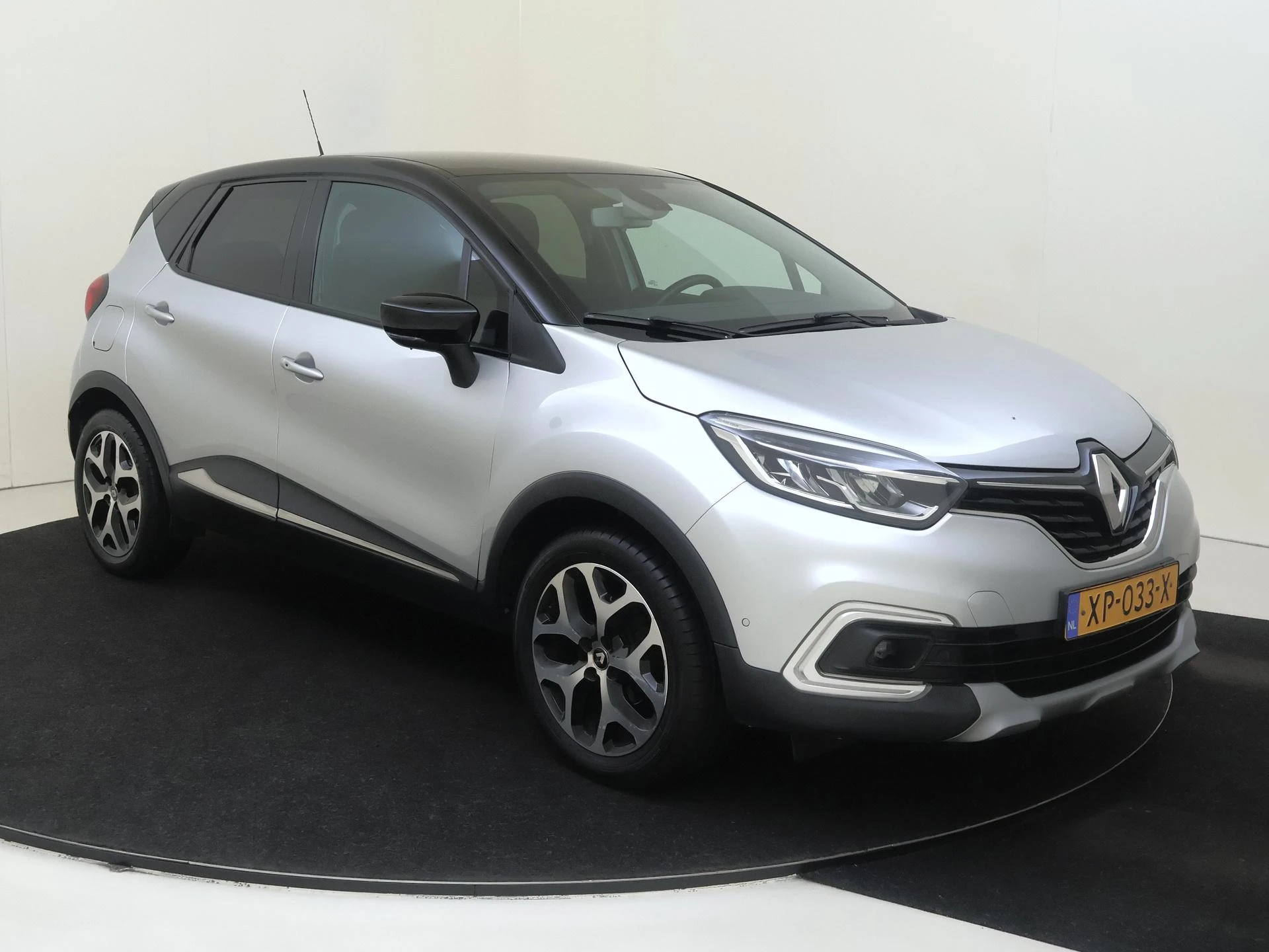 Renault-Captur-image-1
