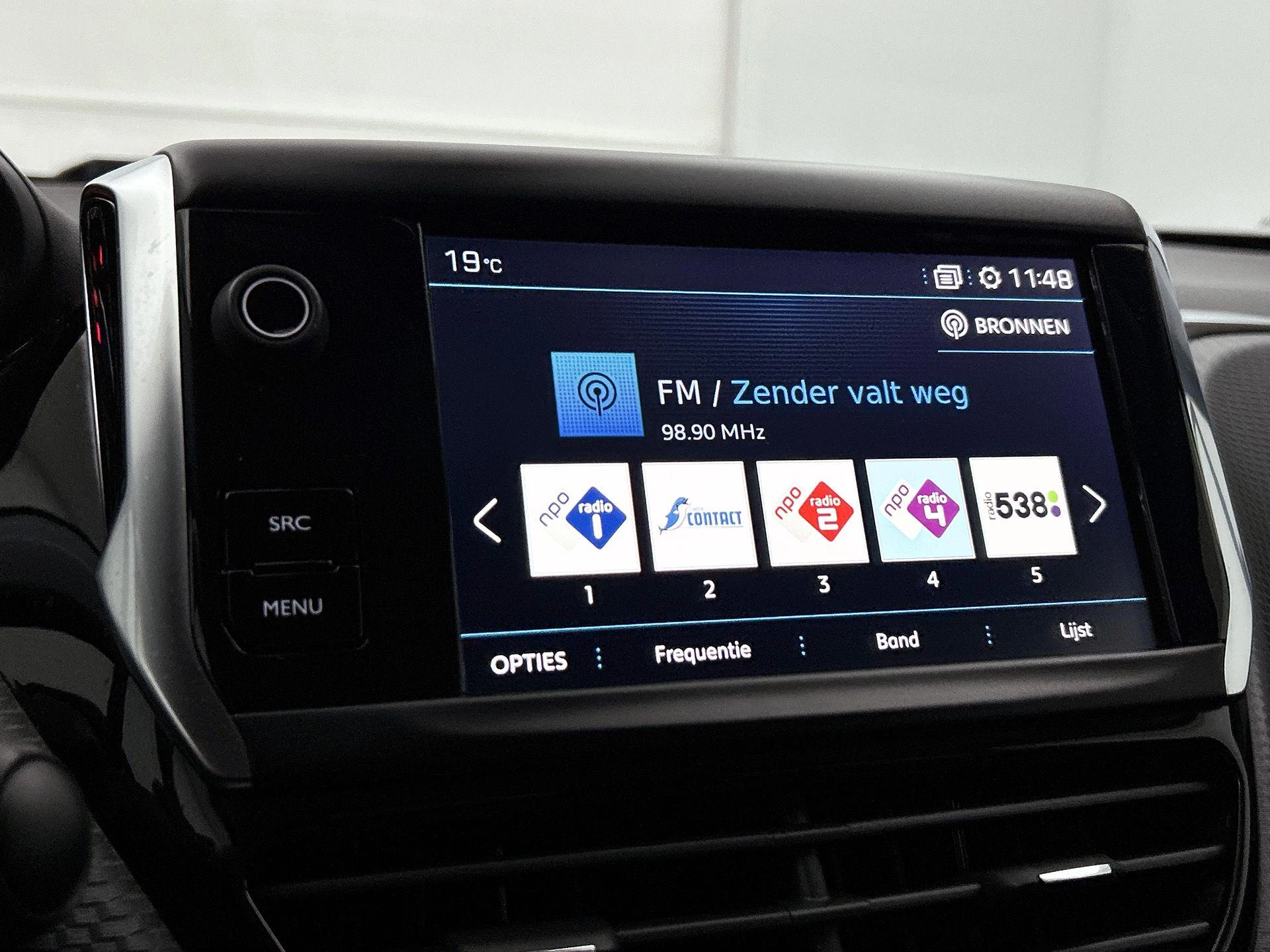 Peugeot-2008-image-6