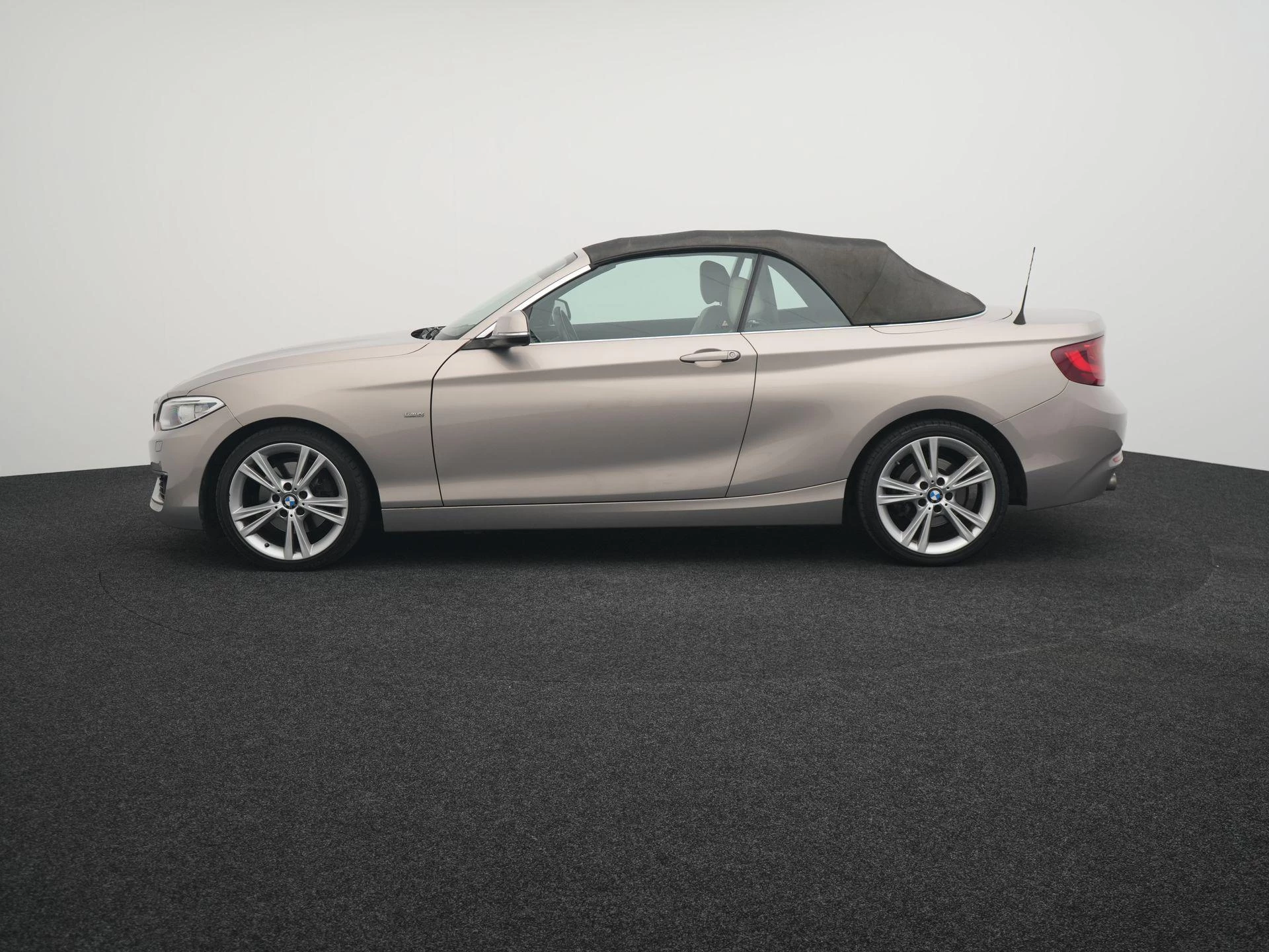 BMW 2 Serie Cabrio 220i High Executive
